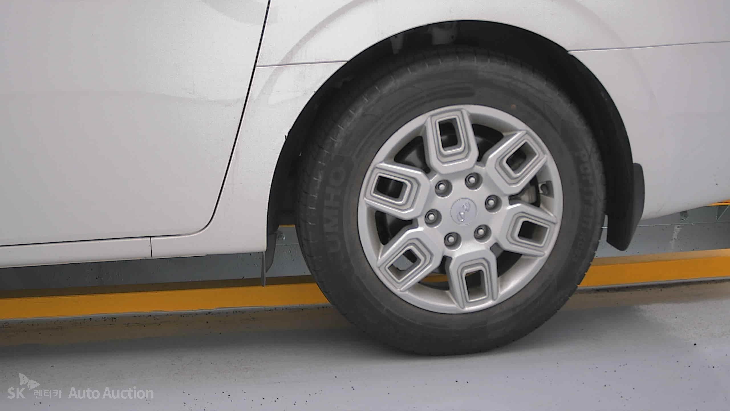 2022 - hyundai staria