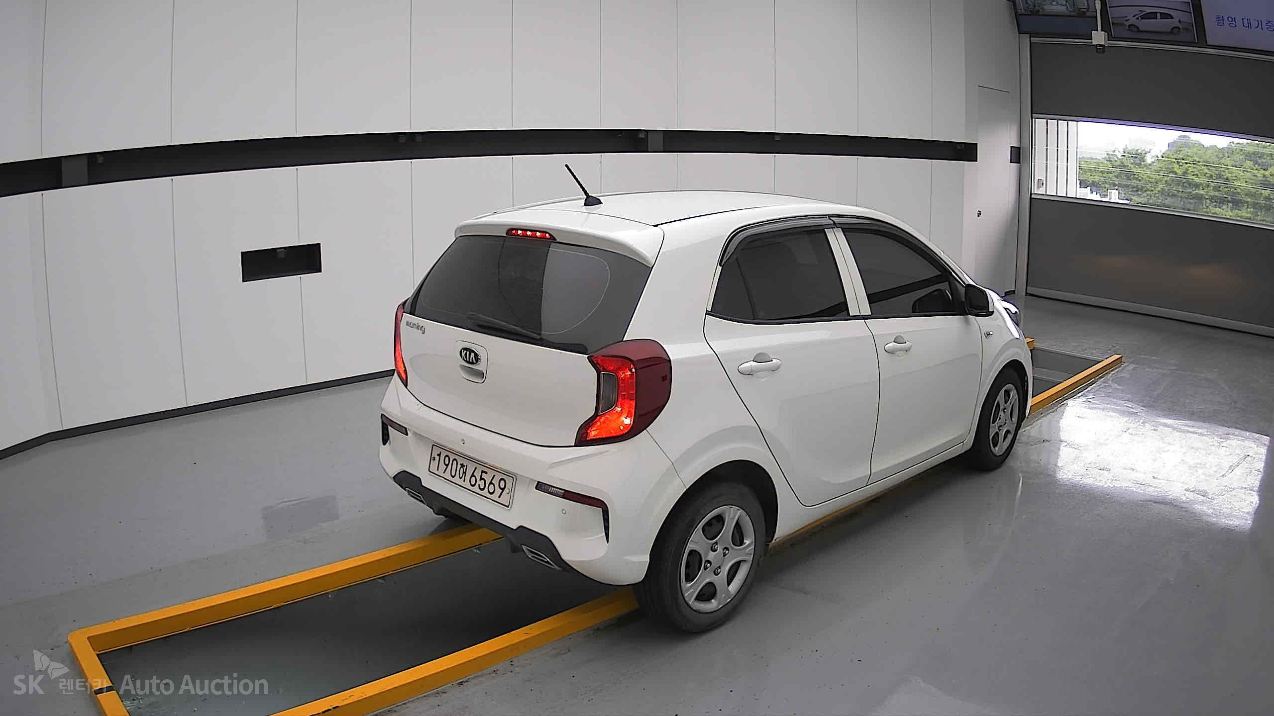 2022 - kia morning