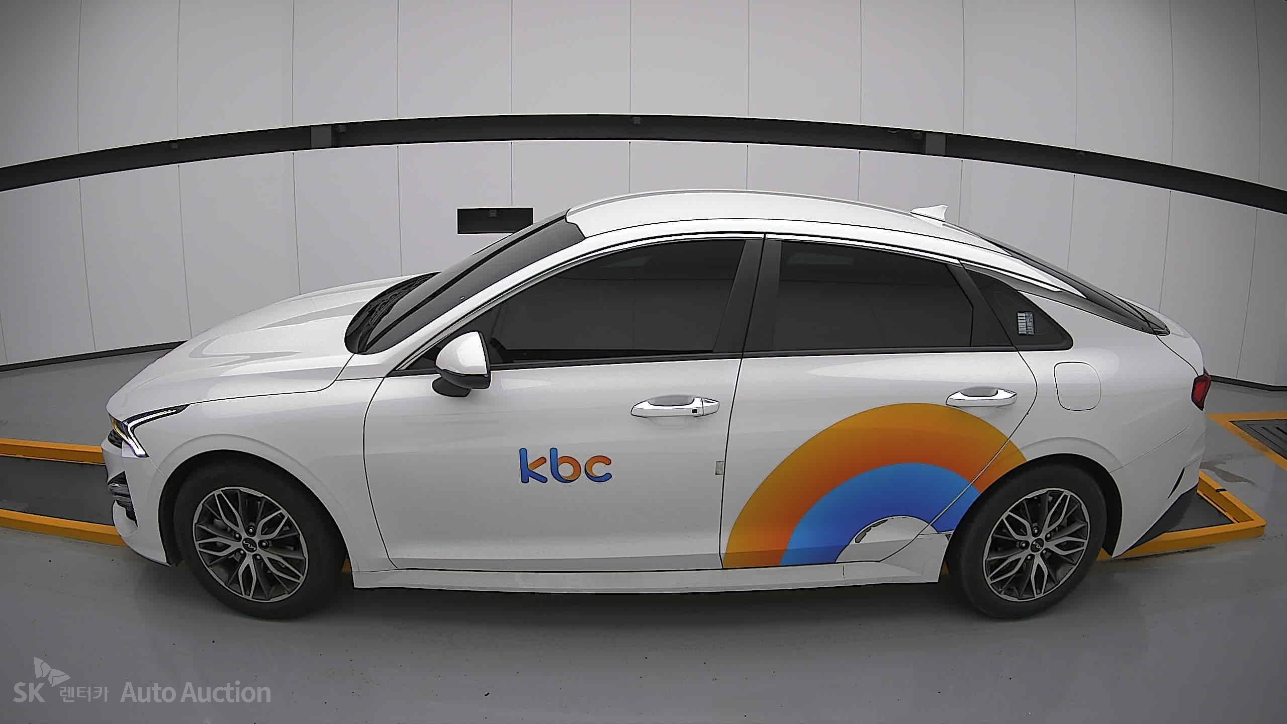 2022 - kia k5