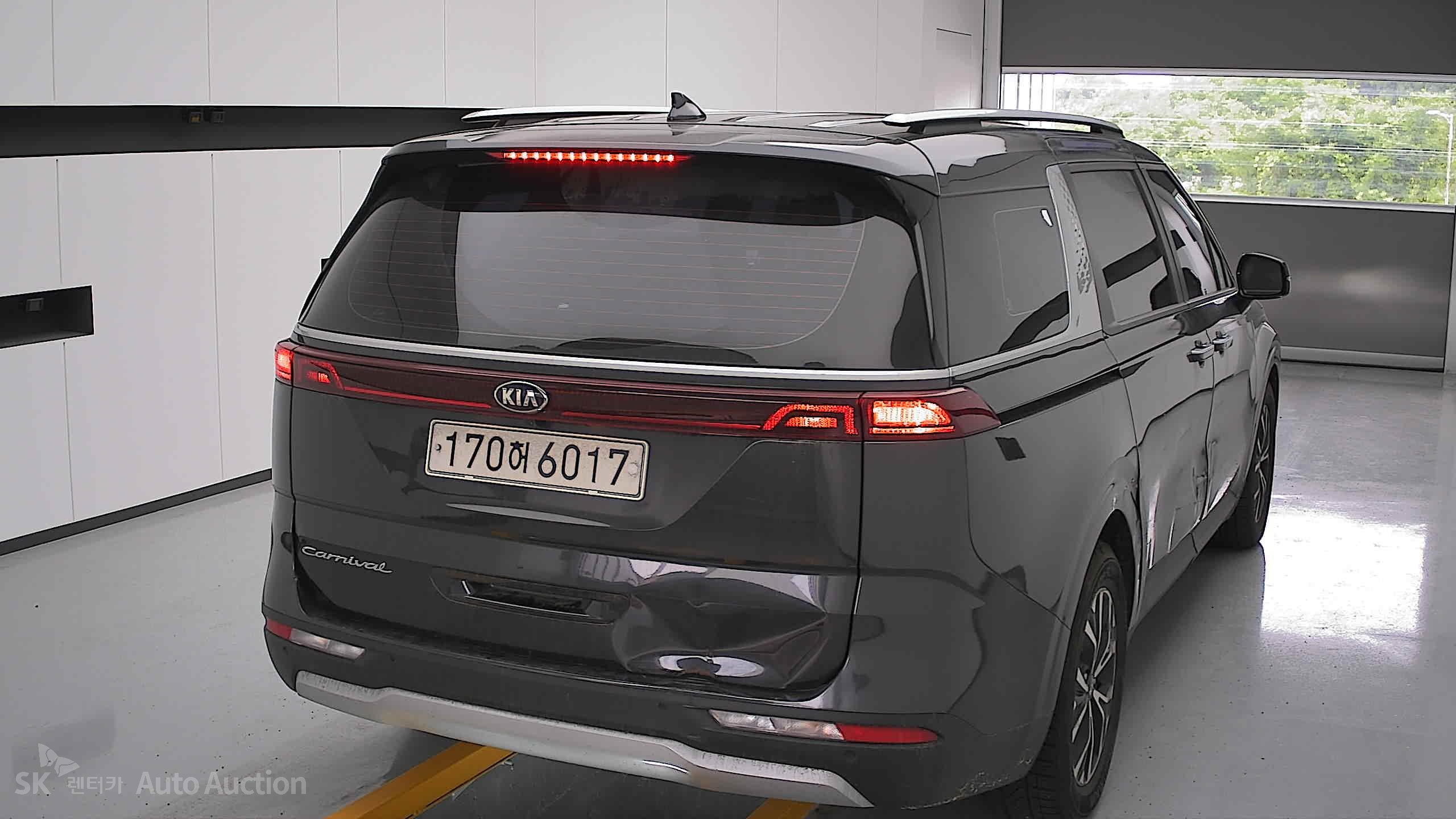 2021 - kia carnival