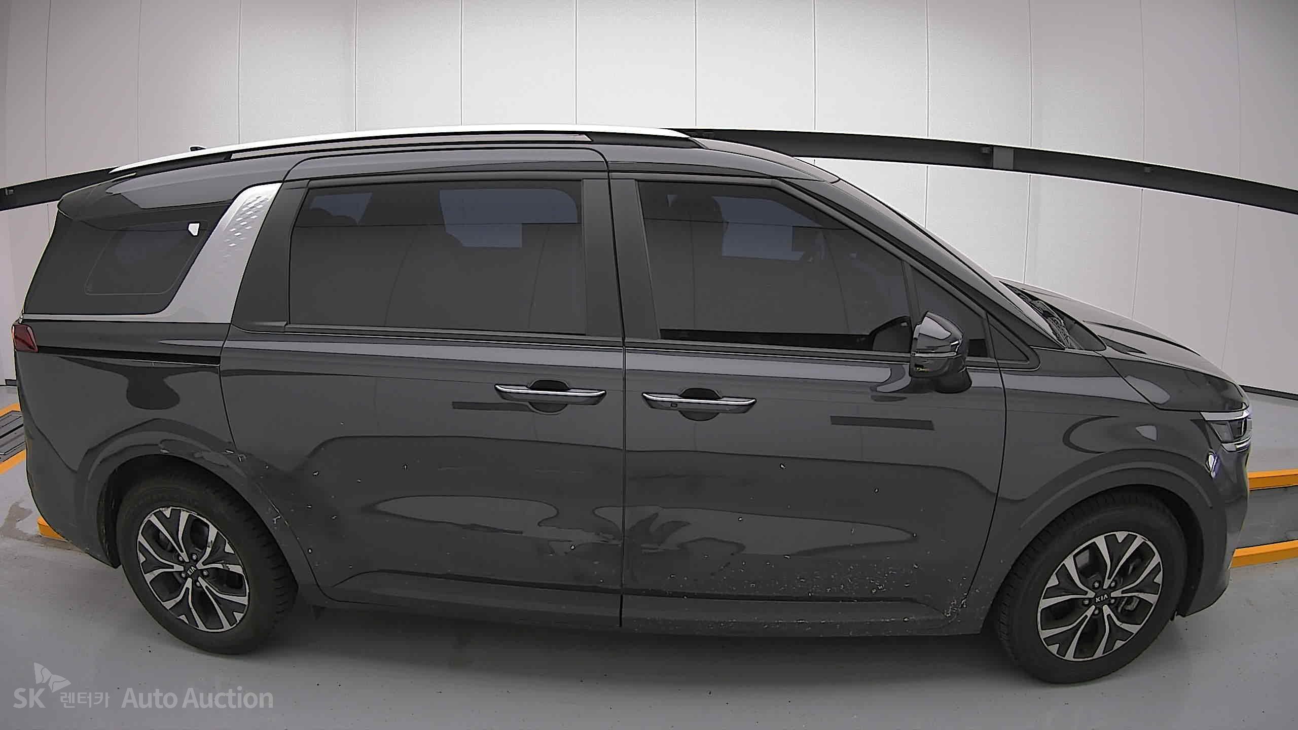 2021 - kia carnival
