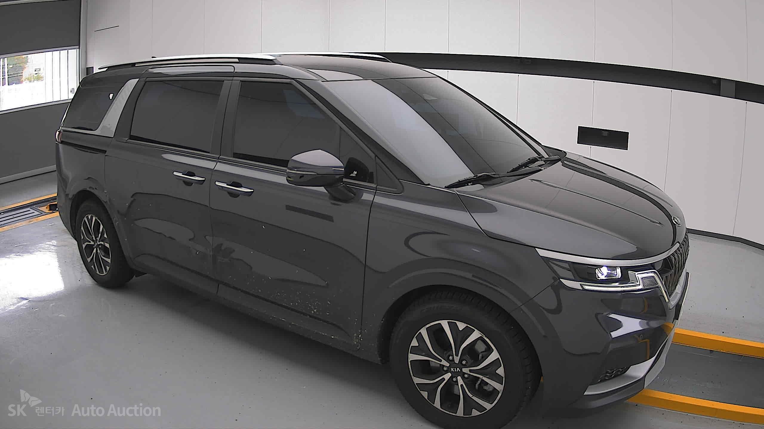 2021 - kia carnival