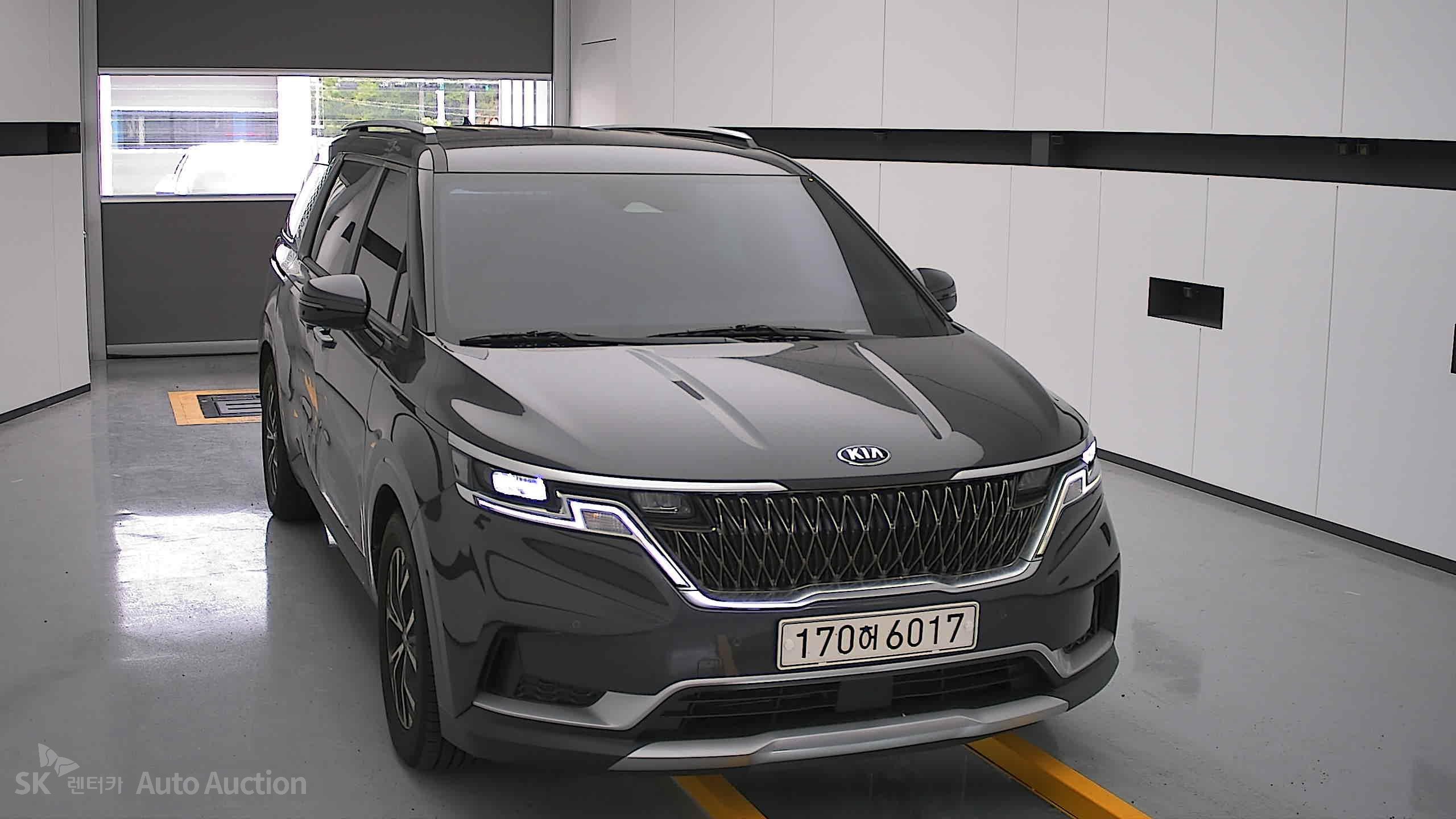 2021 - kia carnival