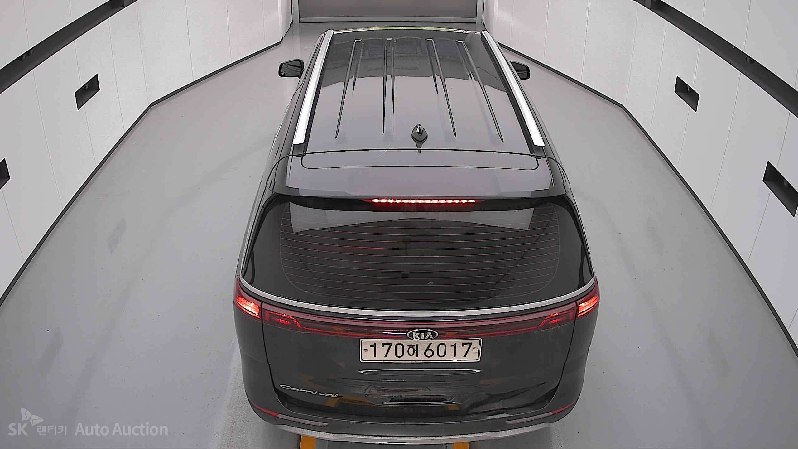 2021 - kia carnival