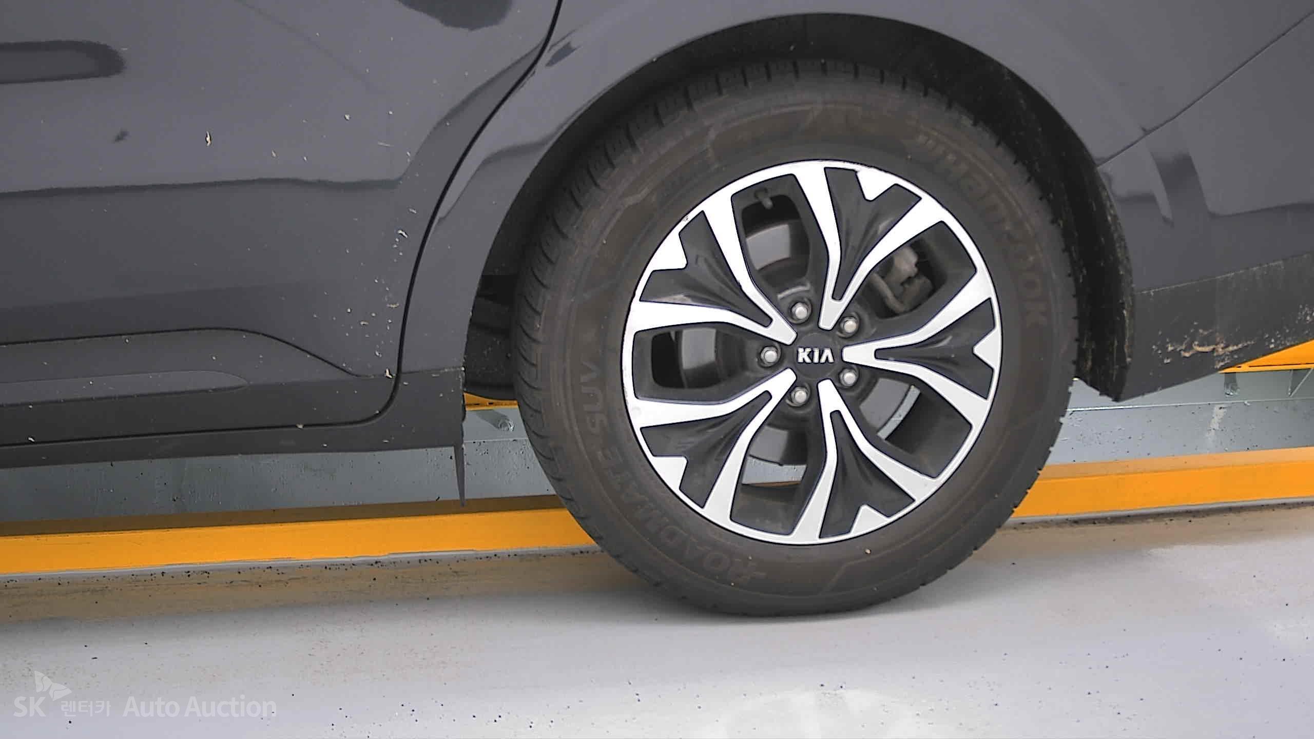 2021 - kia carnival