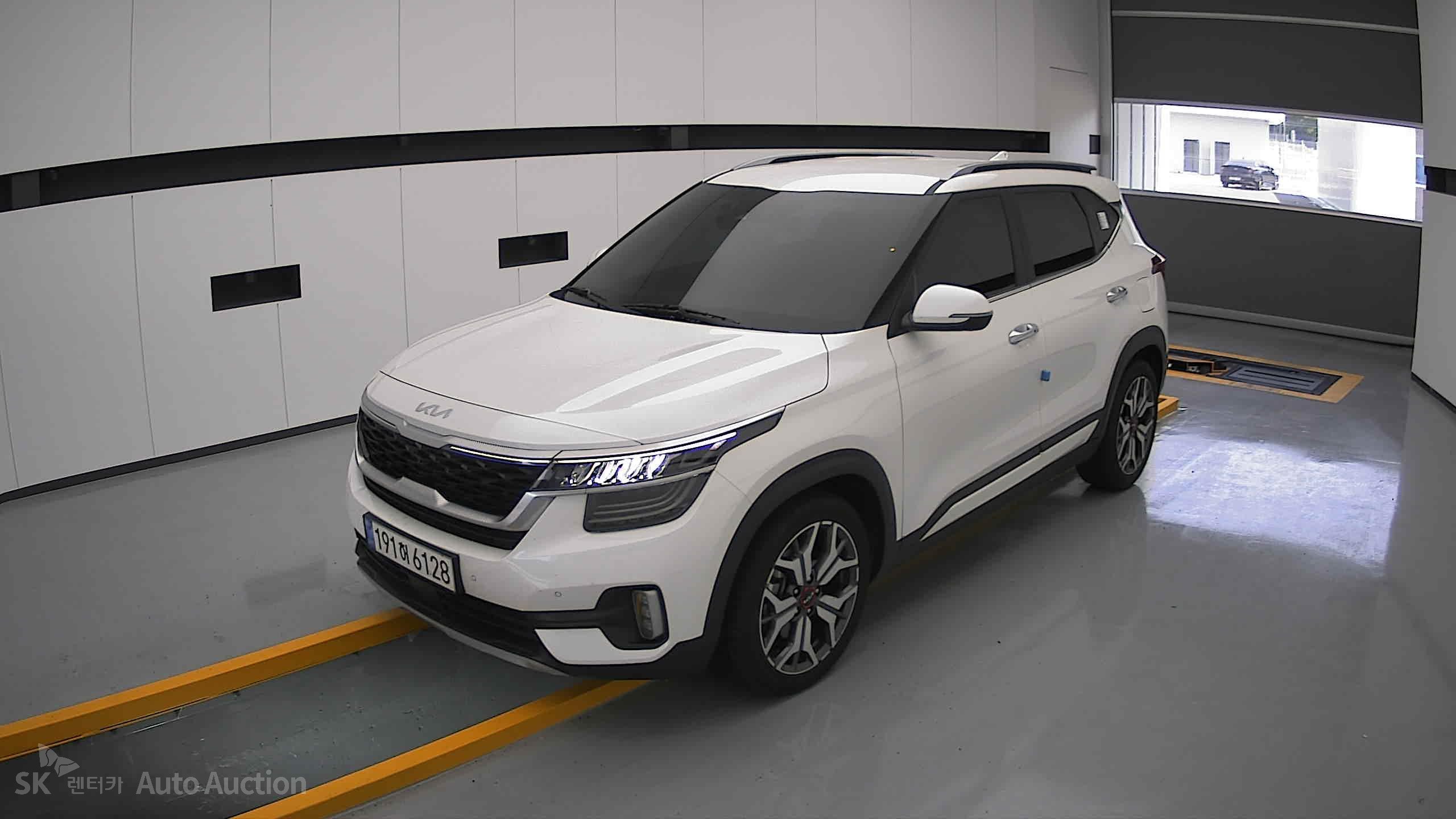 2023 - kia seltos