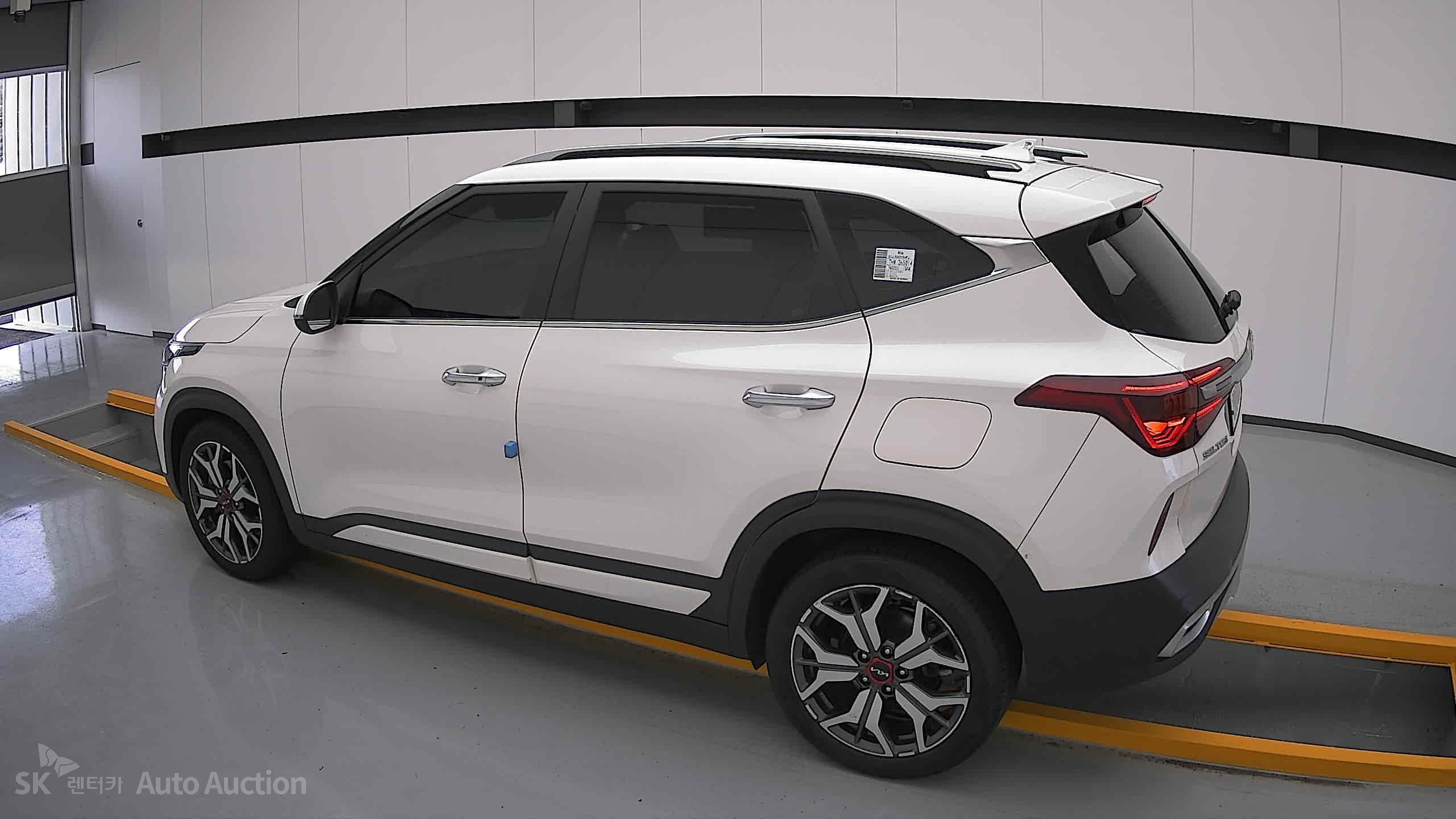 2023 - kia seltos
