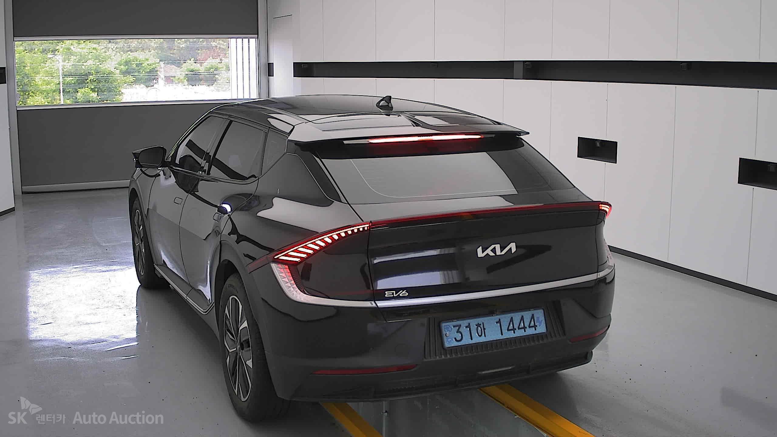 2022 - kia ev6