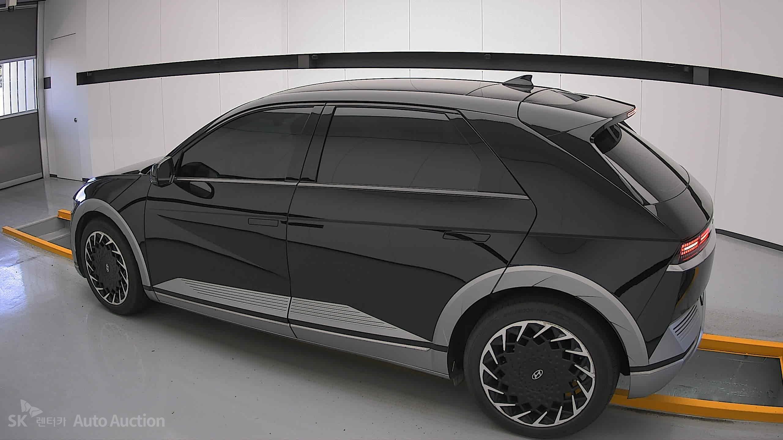 2023 - hyundai ioniq