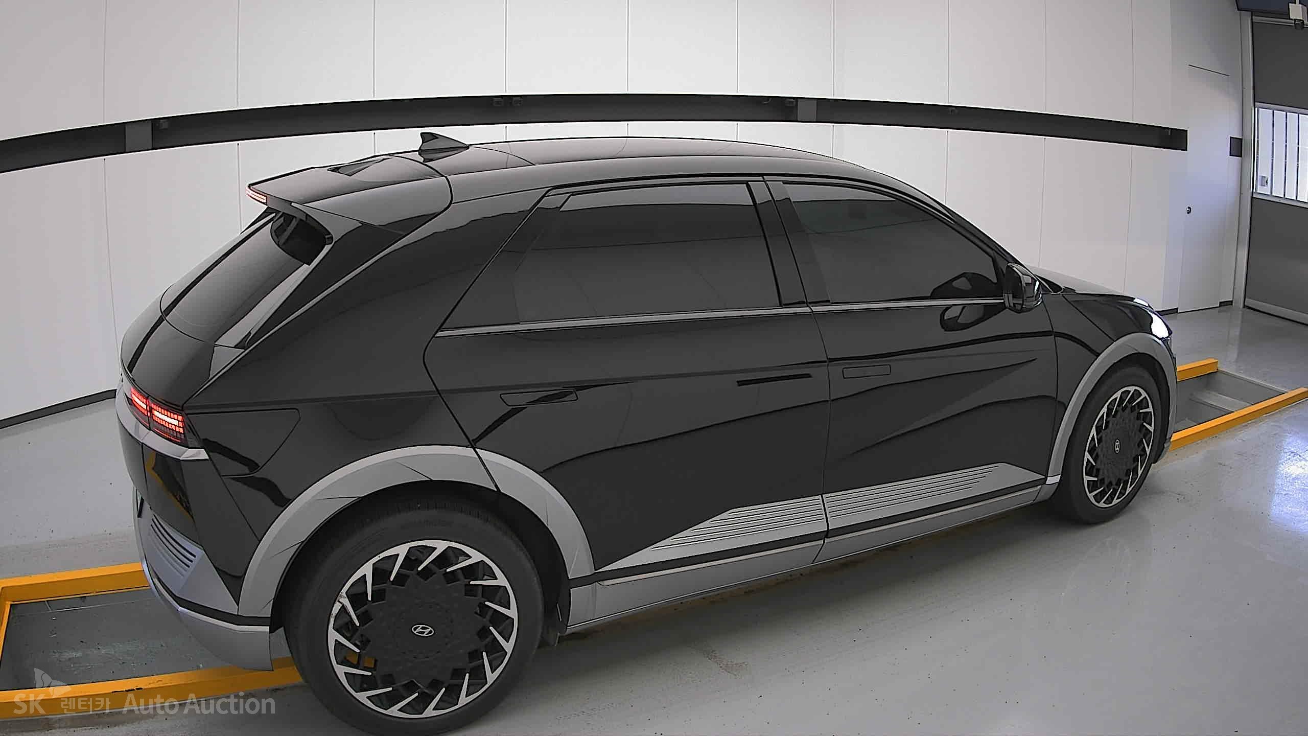2023 - hyundai ioniq