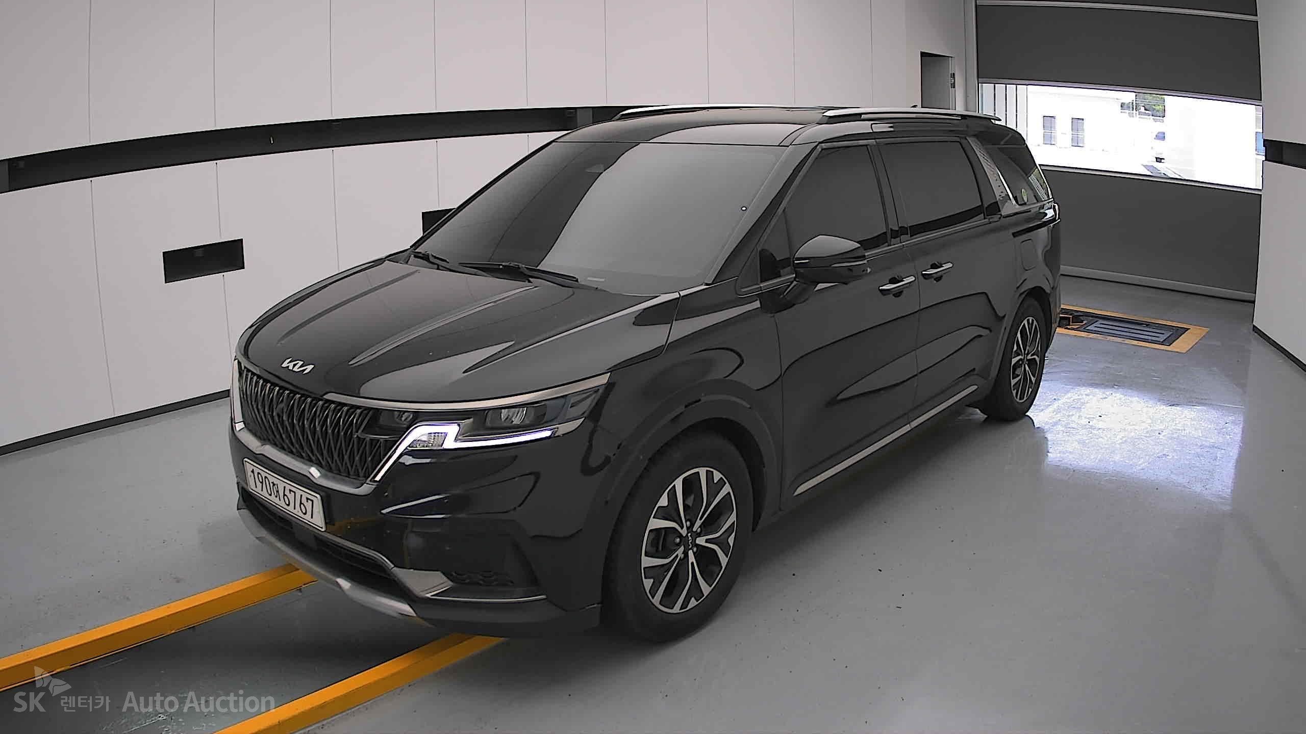 2022 - kia carnival
