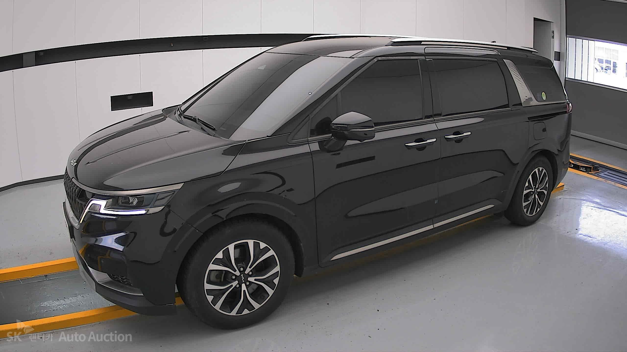 2022 - kia carnival