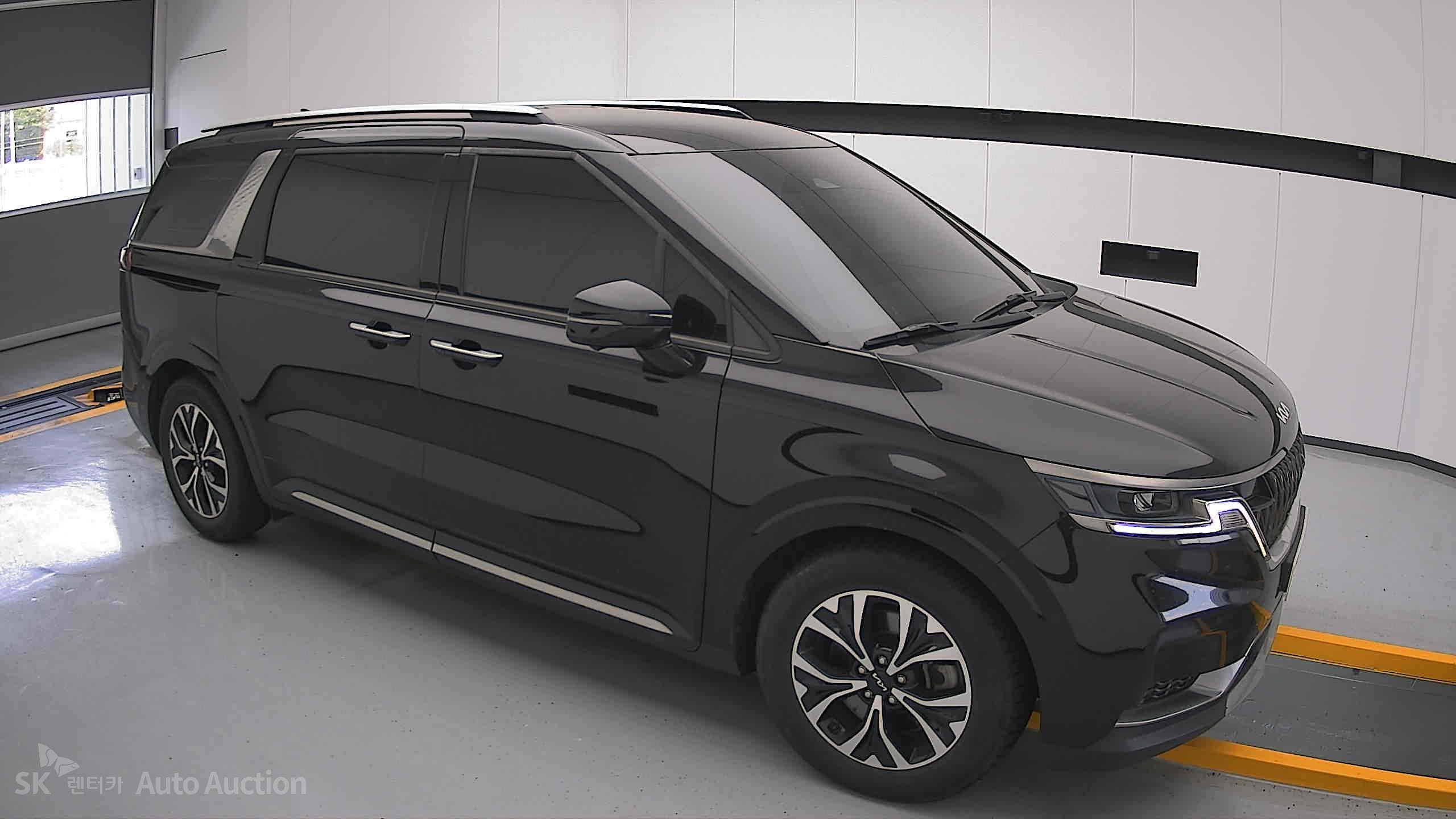 2022 - kia carnival