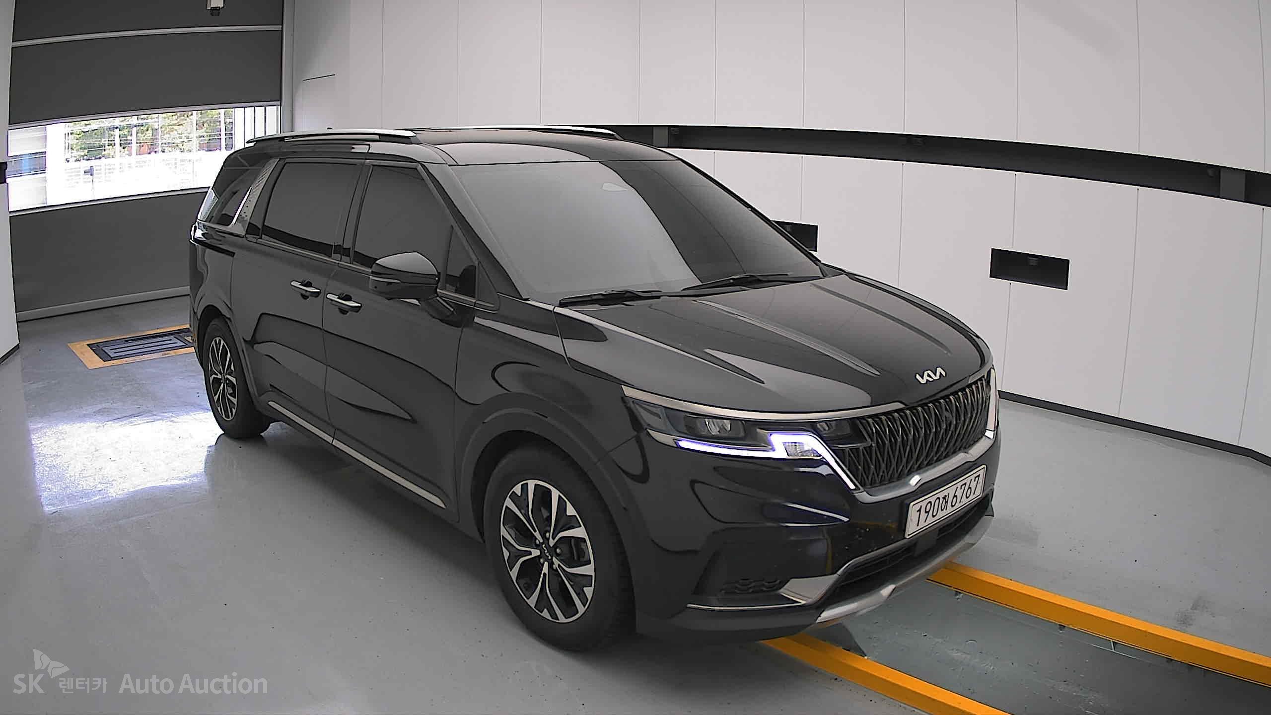 2022 - kia carnival