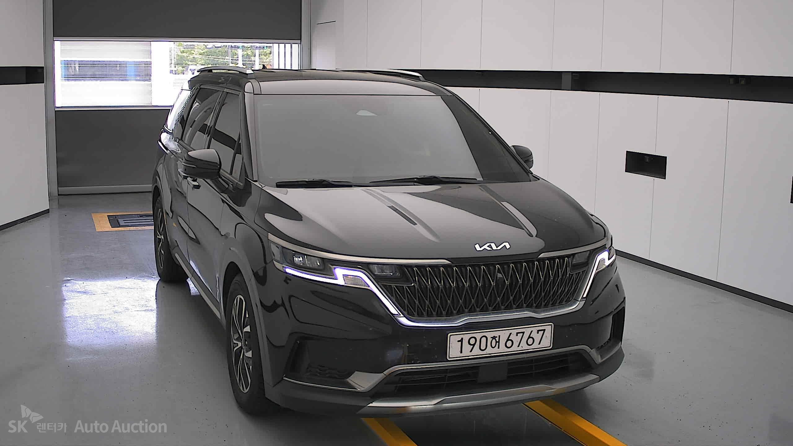 2022 - kia carnival