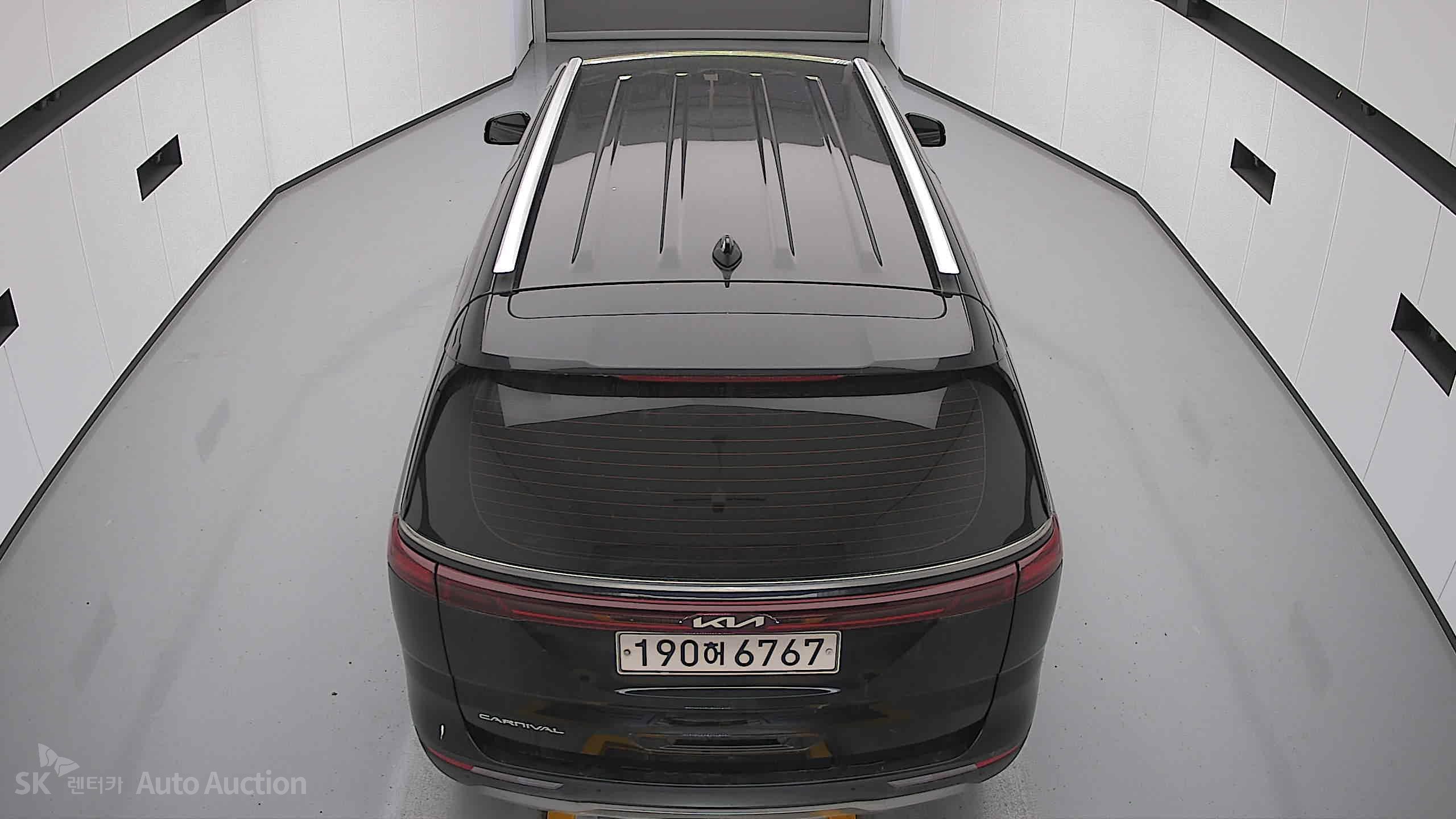 2022 - kia carnival