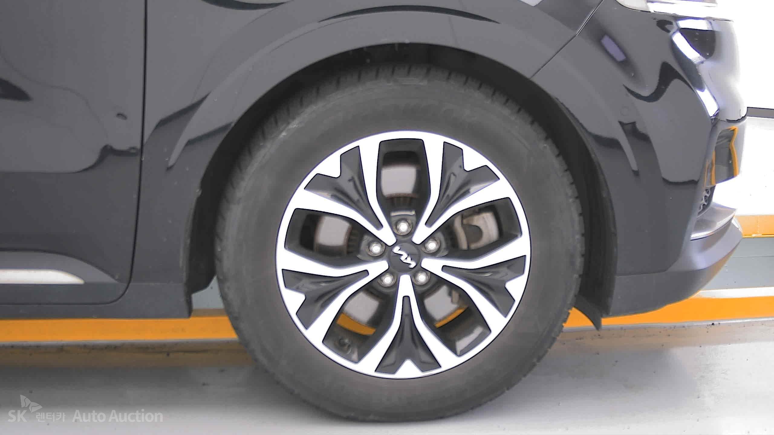 2022 - kia carnival
