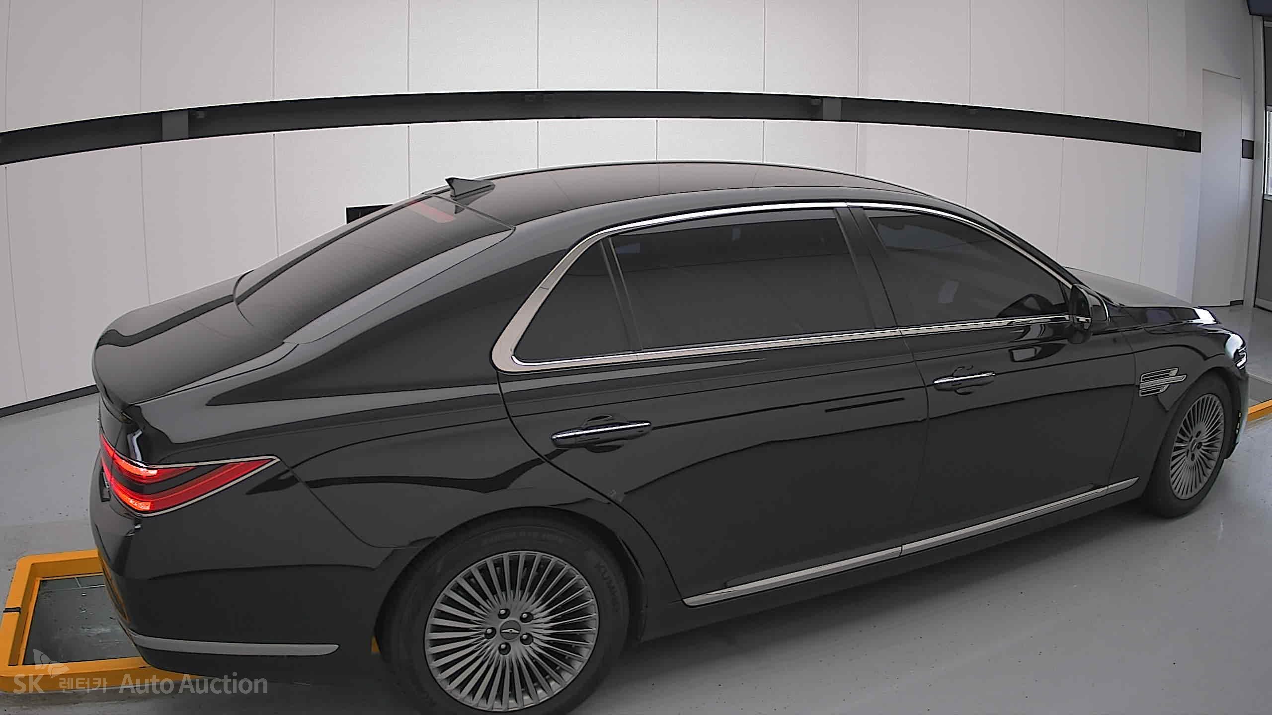 2019 - genesis g90