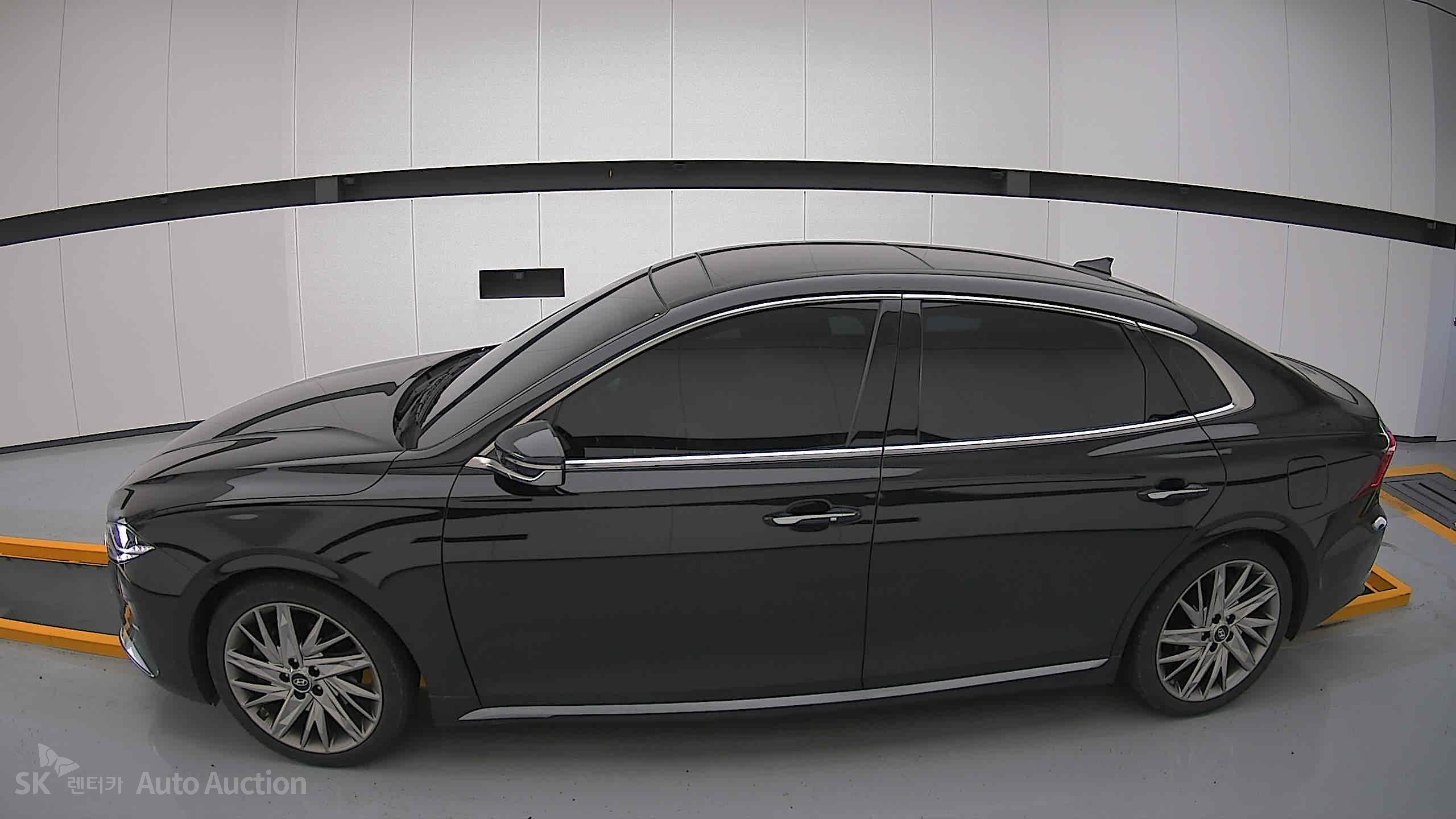 2021 - hyundai grandeur