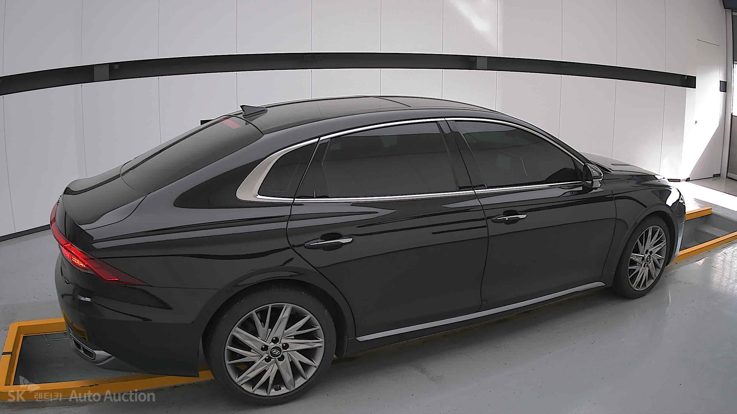 2021 - hyundai grandeur