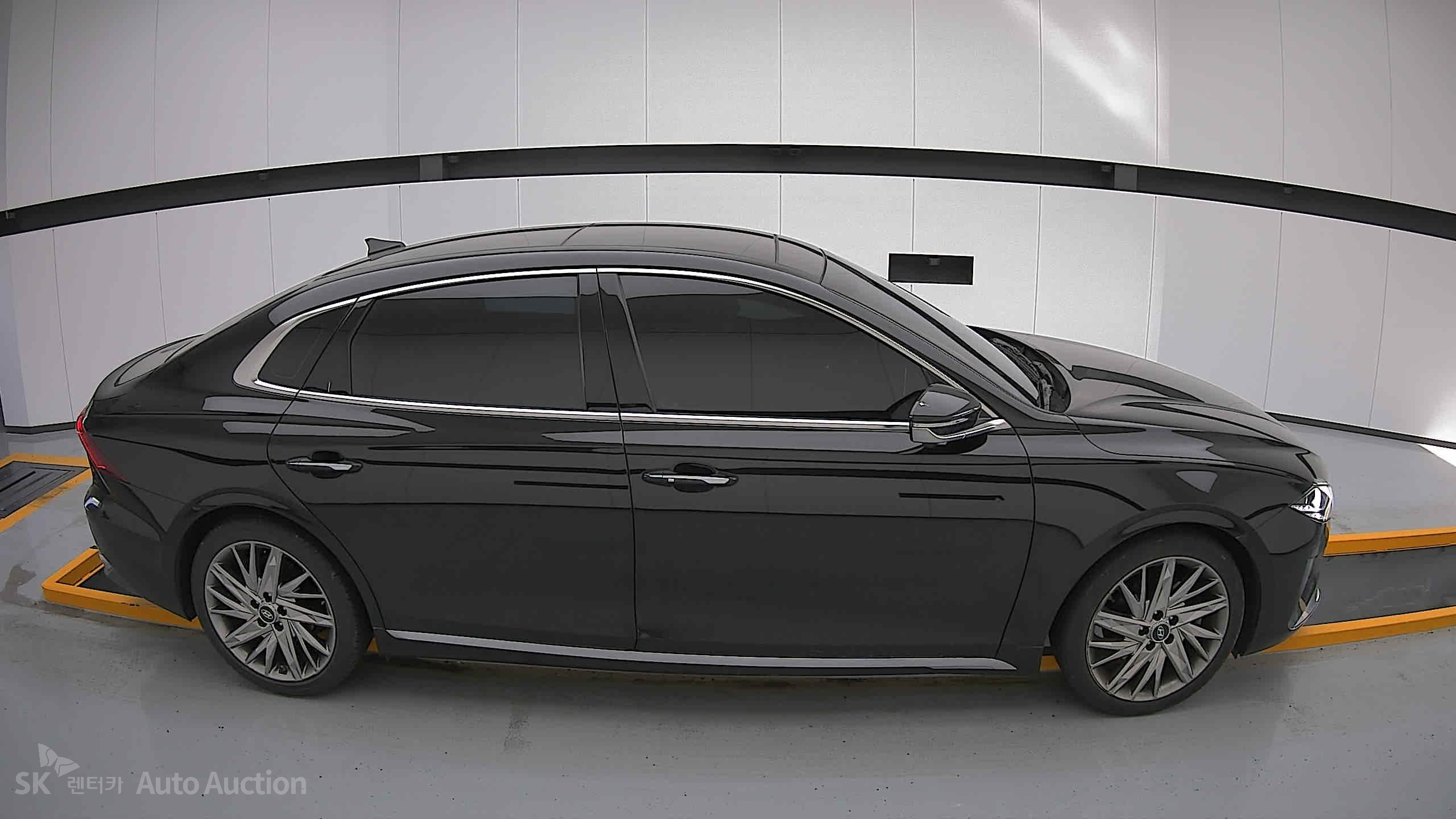 2021 - hyundai grandeur