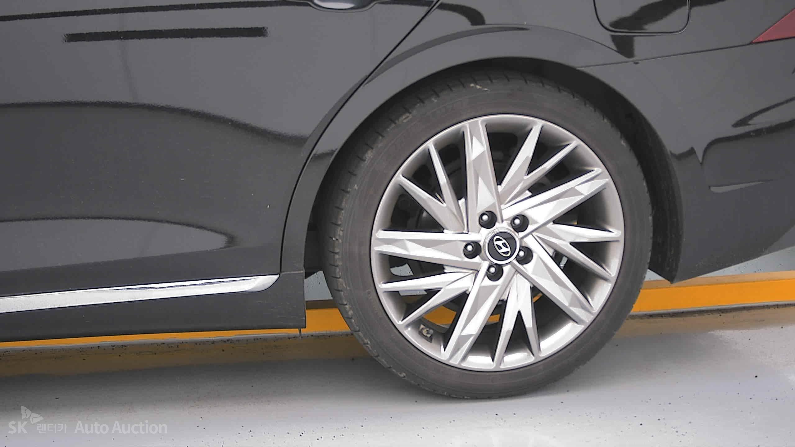 2021 - hyundai grandeur