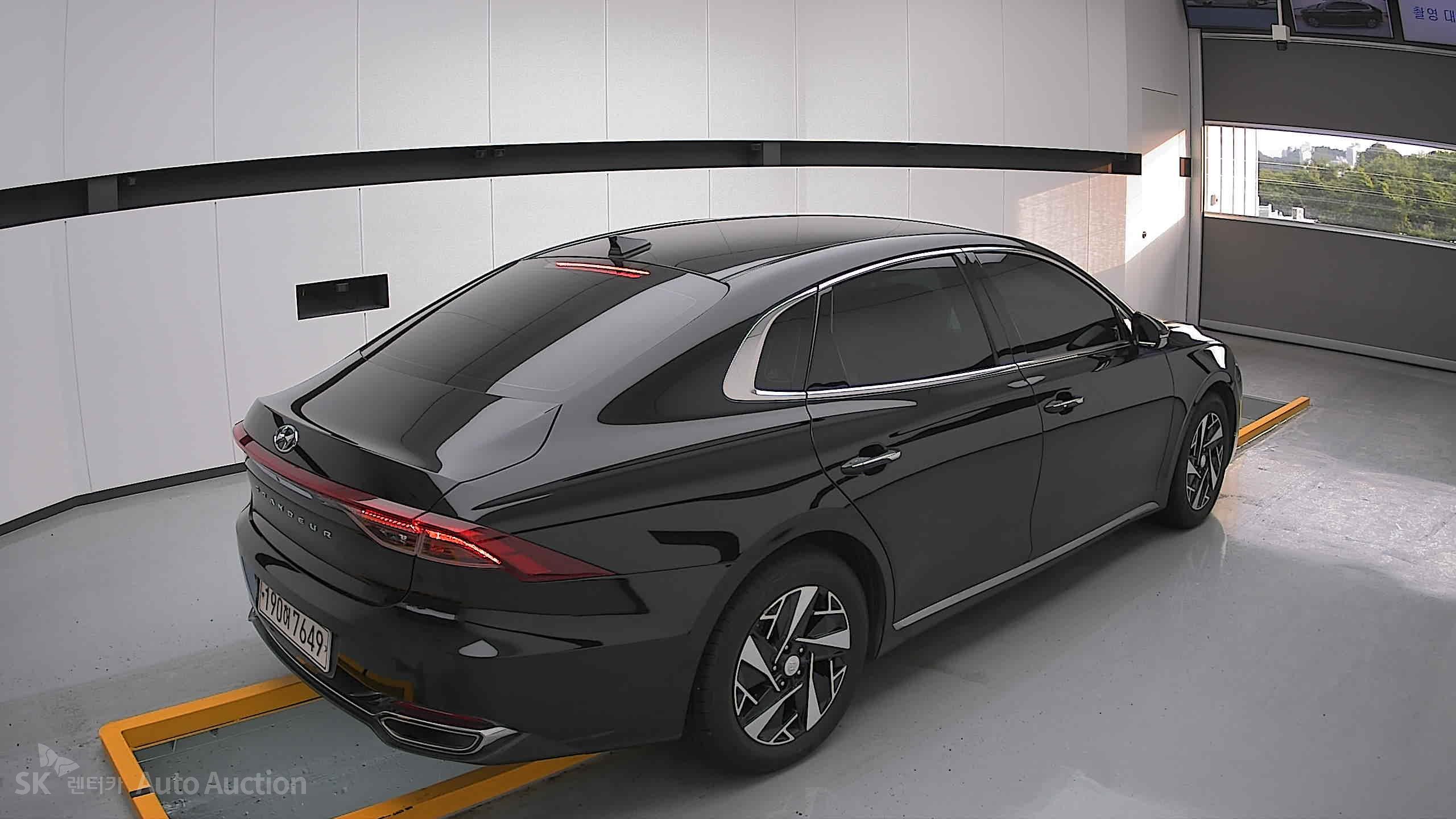 2022 - hyundai grandeur