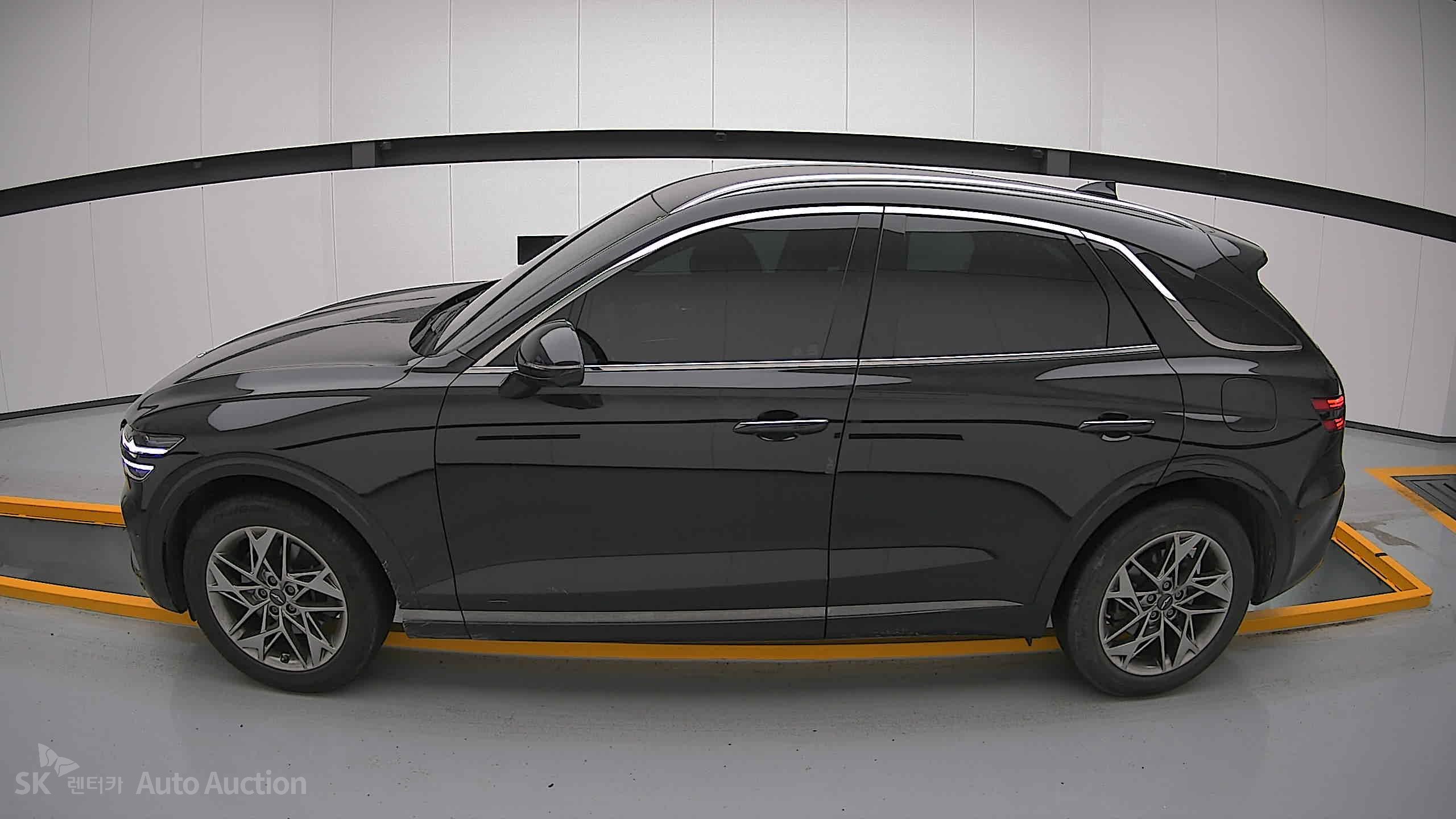 2021 - genesis gv70