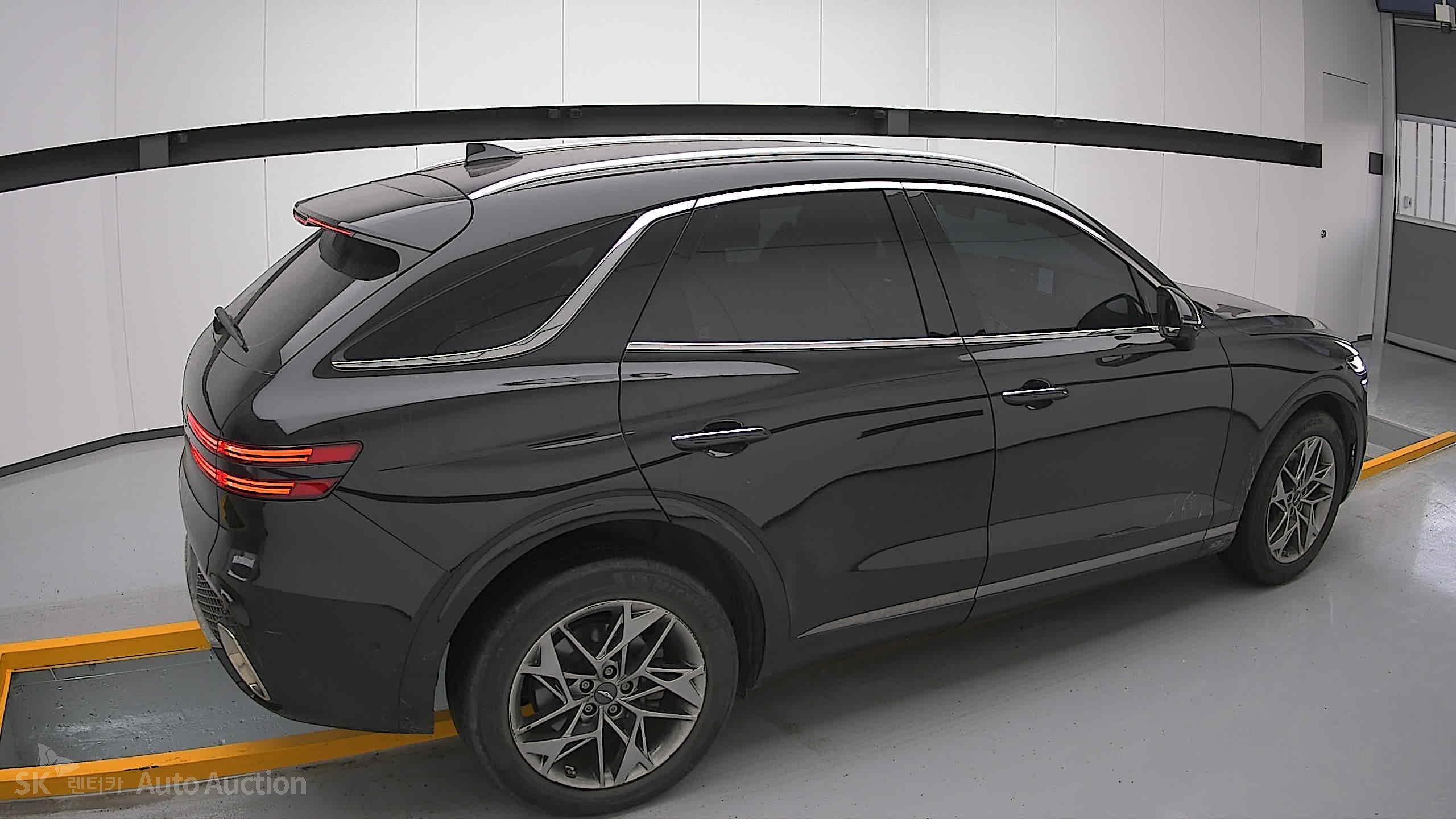 2021 - genesis gv70