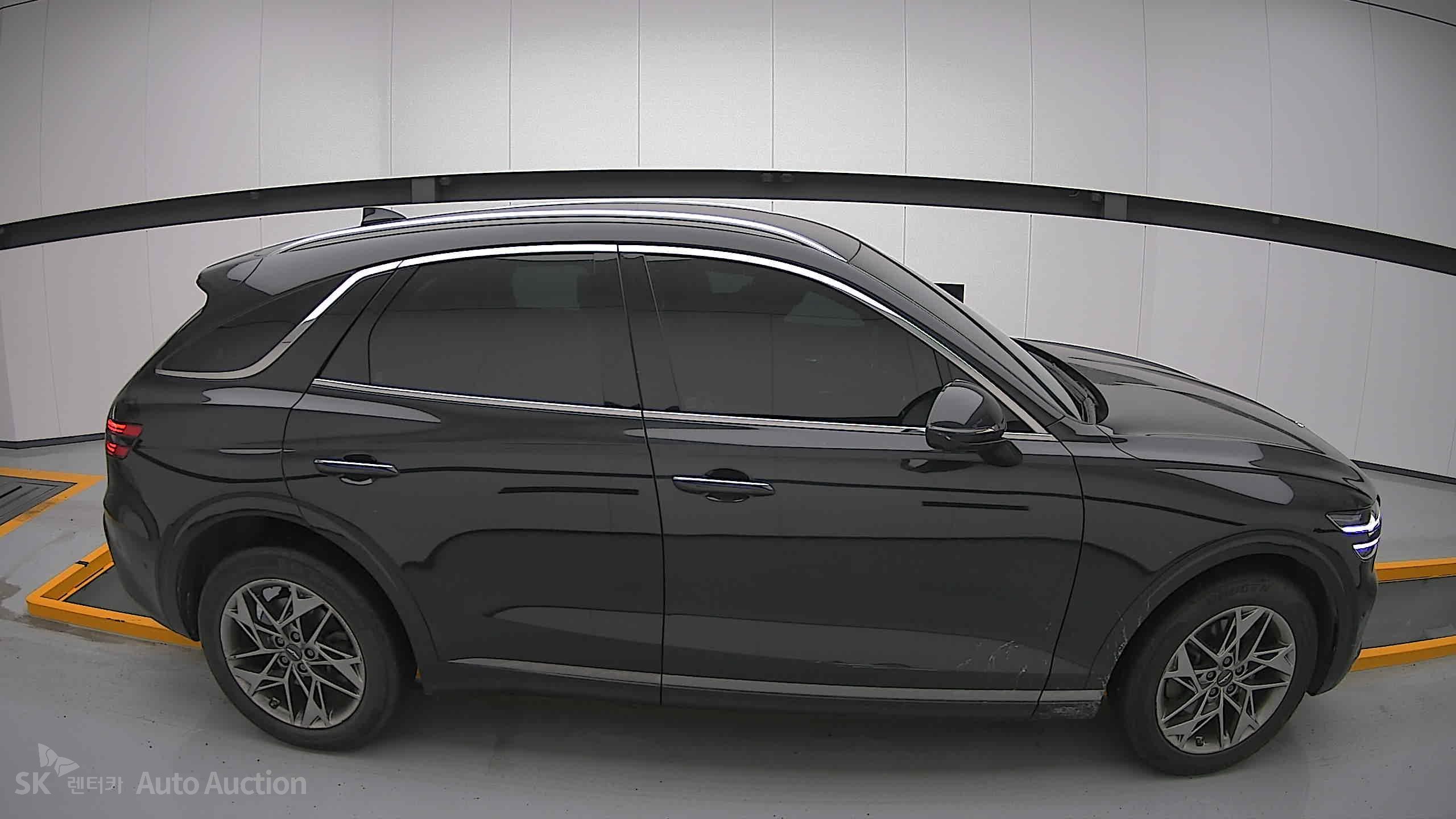 2021 - genesis gv70