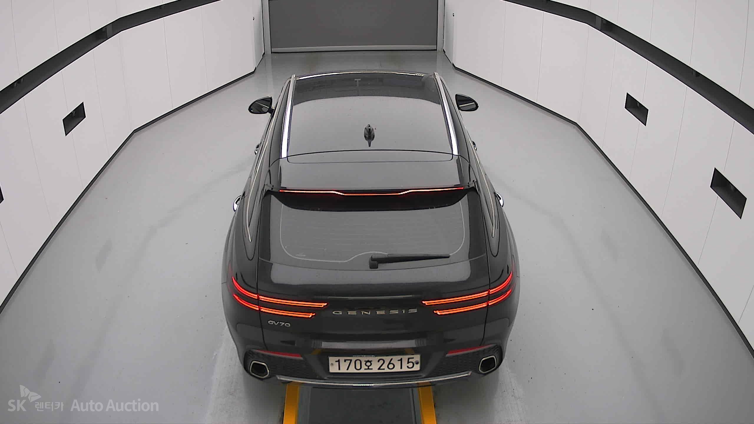 2021 - genesis gv70