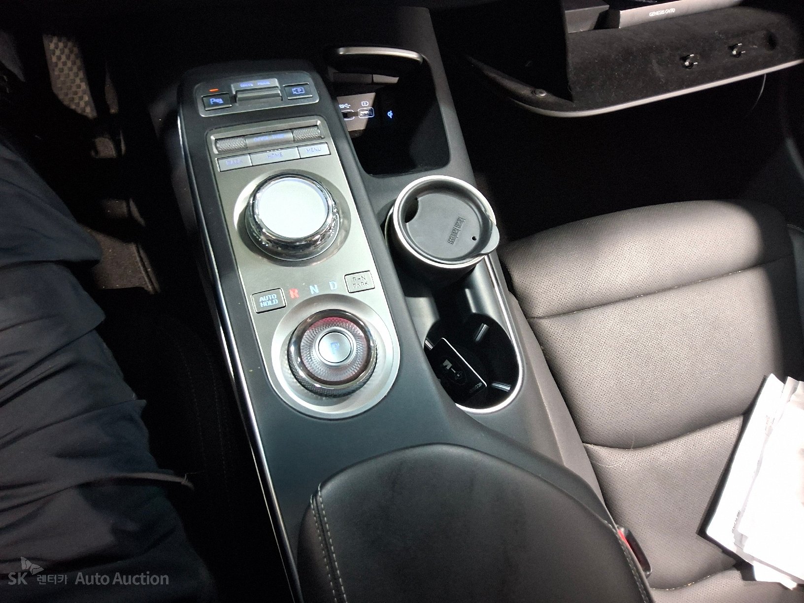 2021 - genesis gv70