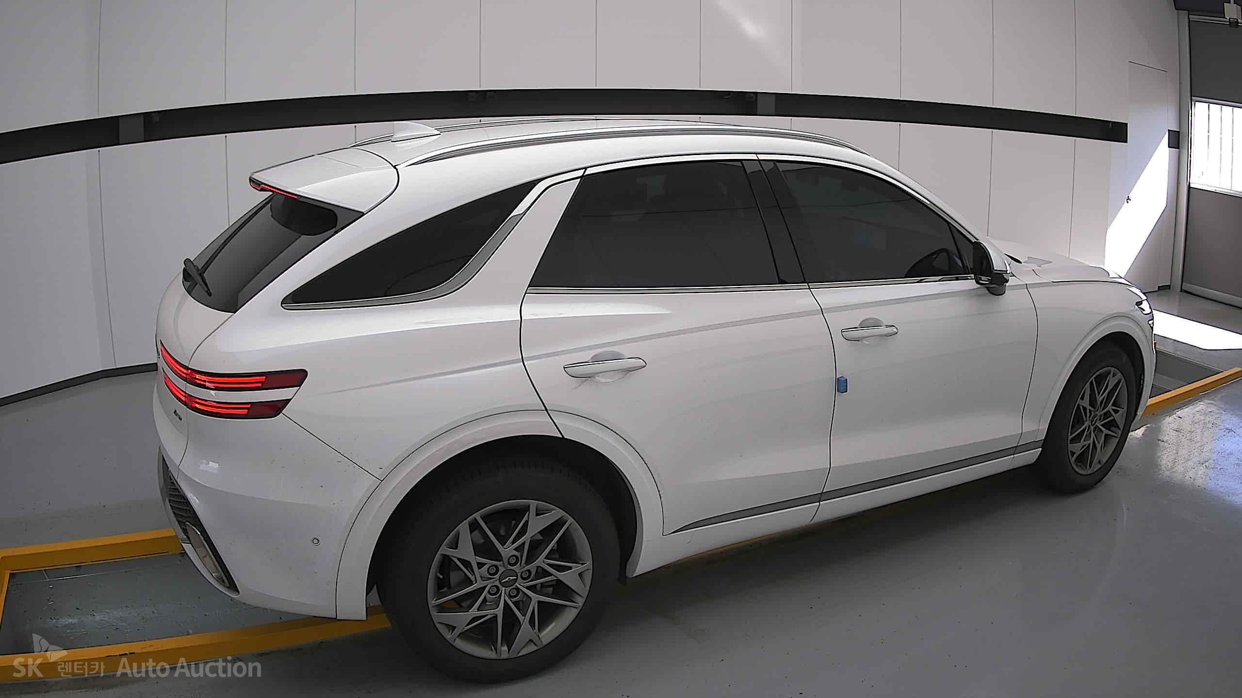 2022 - genesis gv70