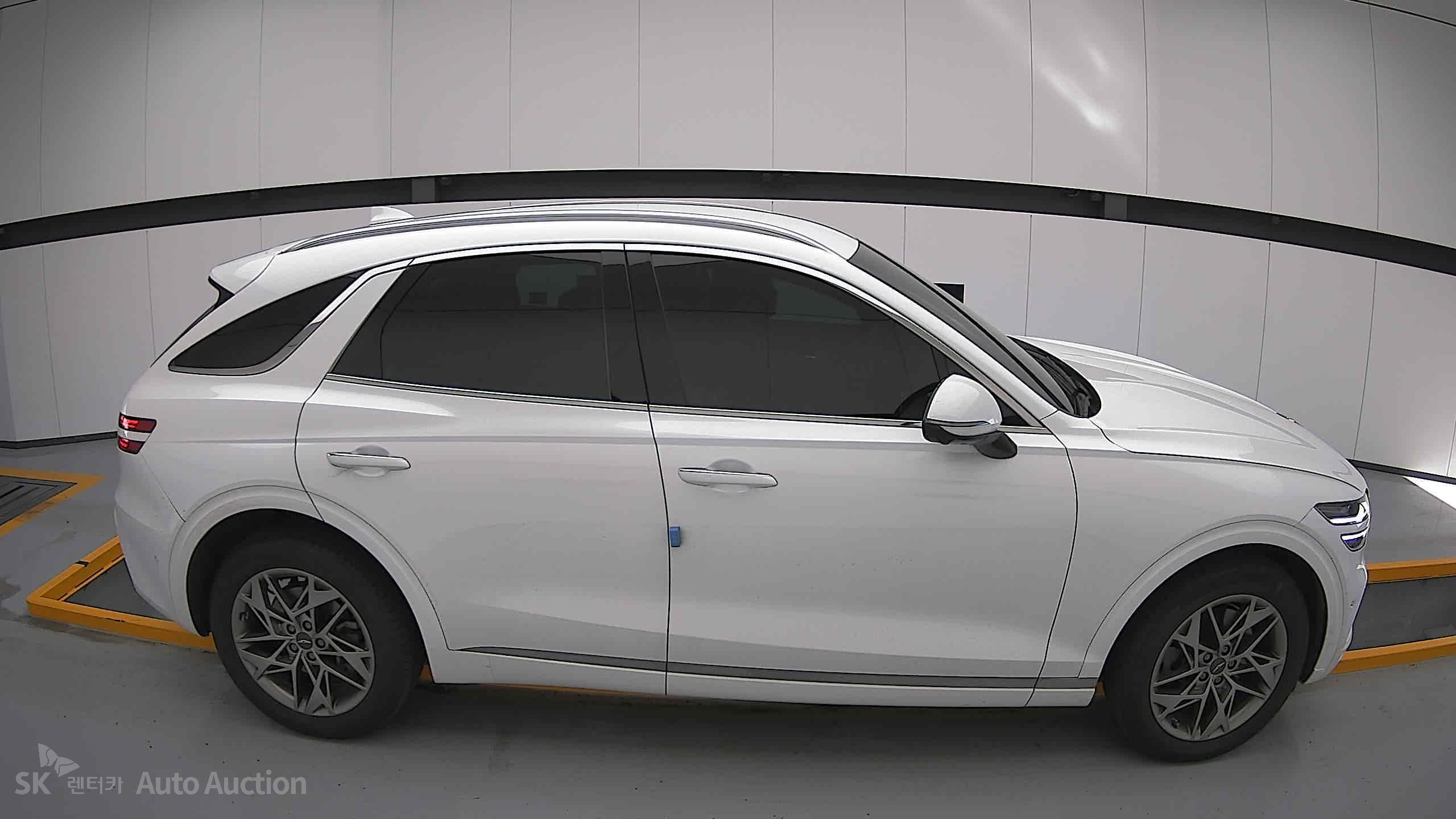 2022 - genesis gv70