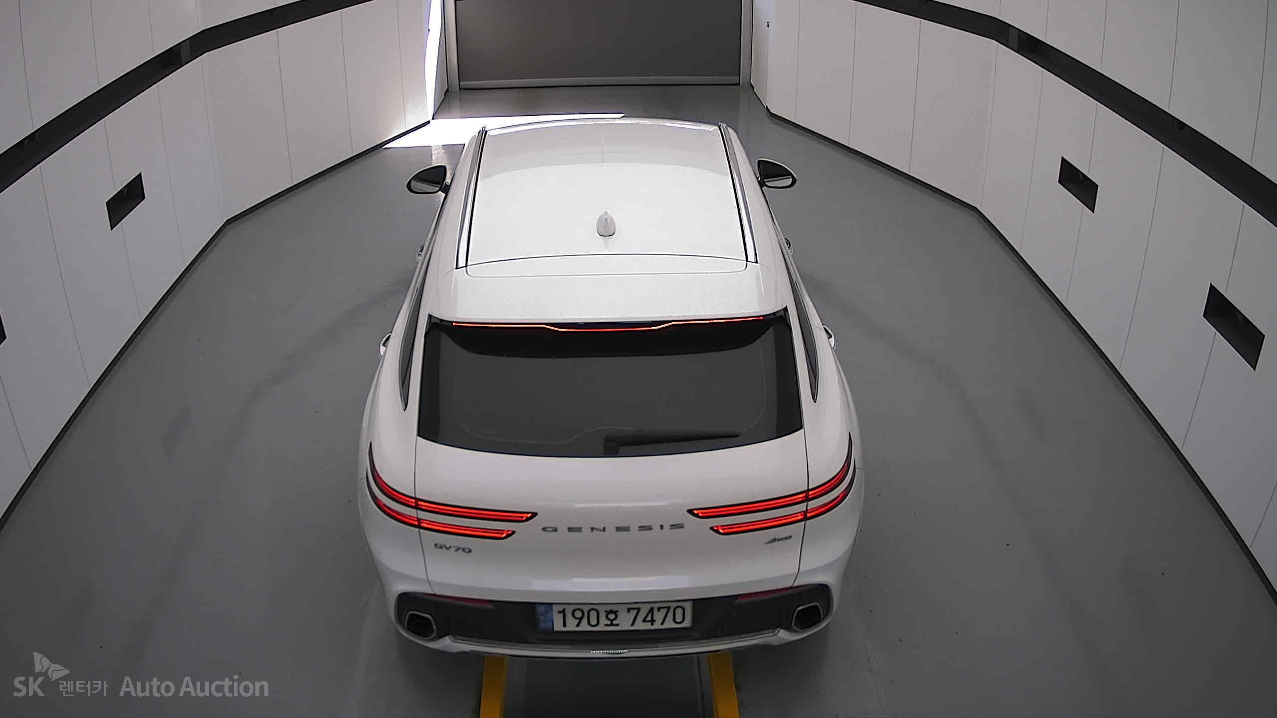 2022 - genesis gv70