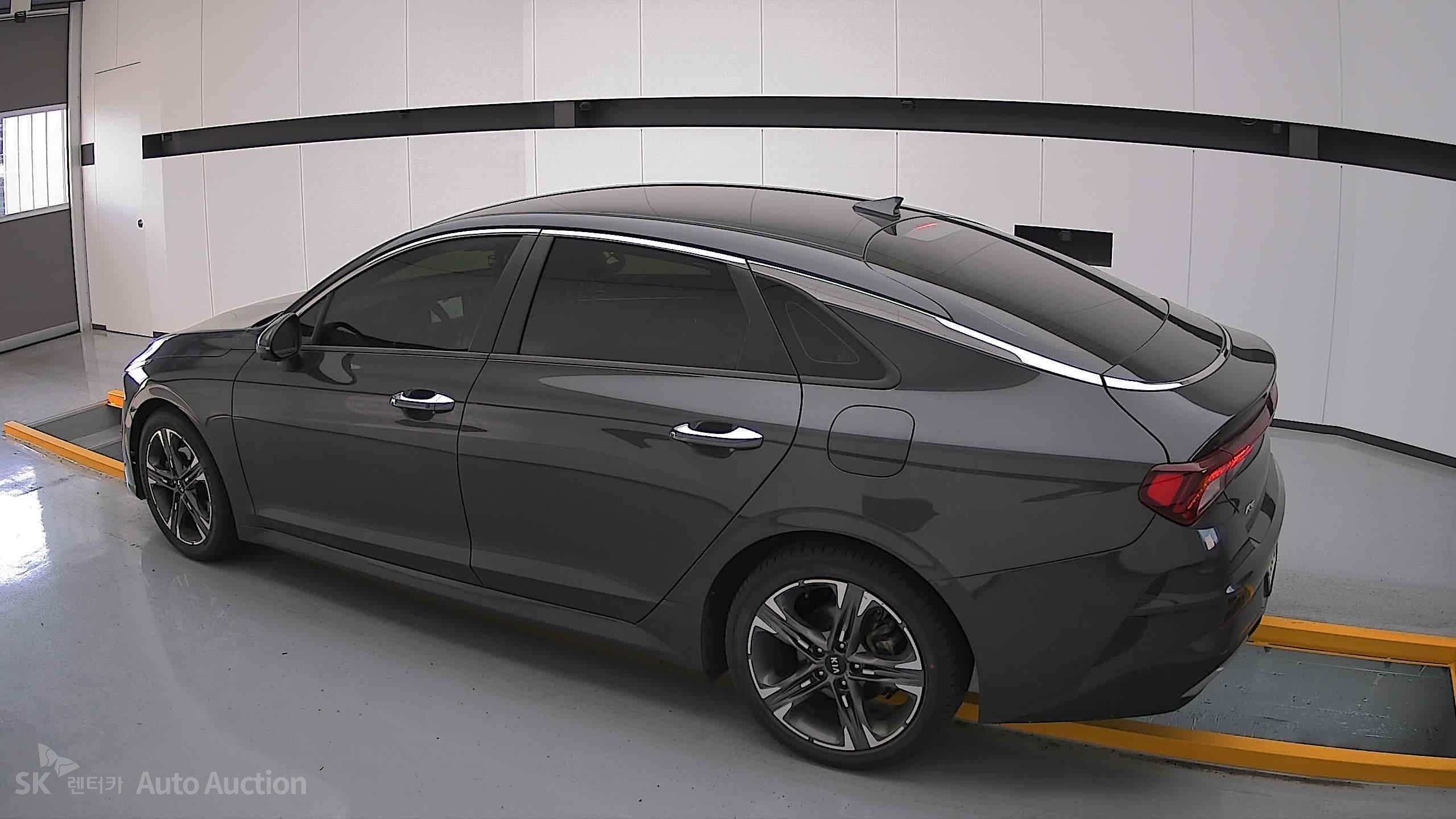 2021 - kia k5
