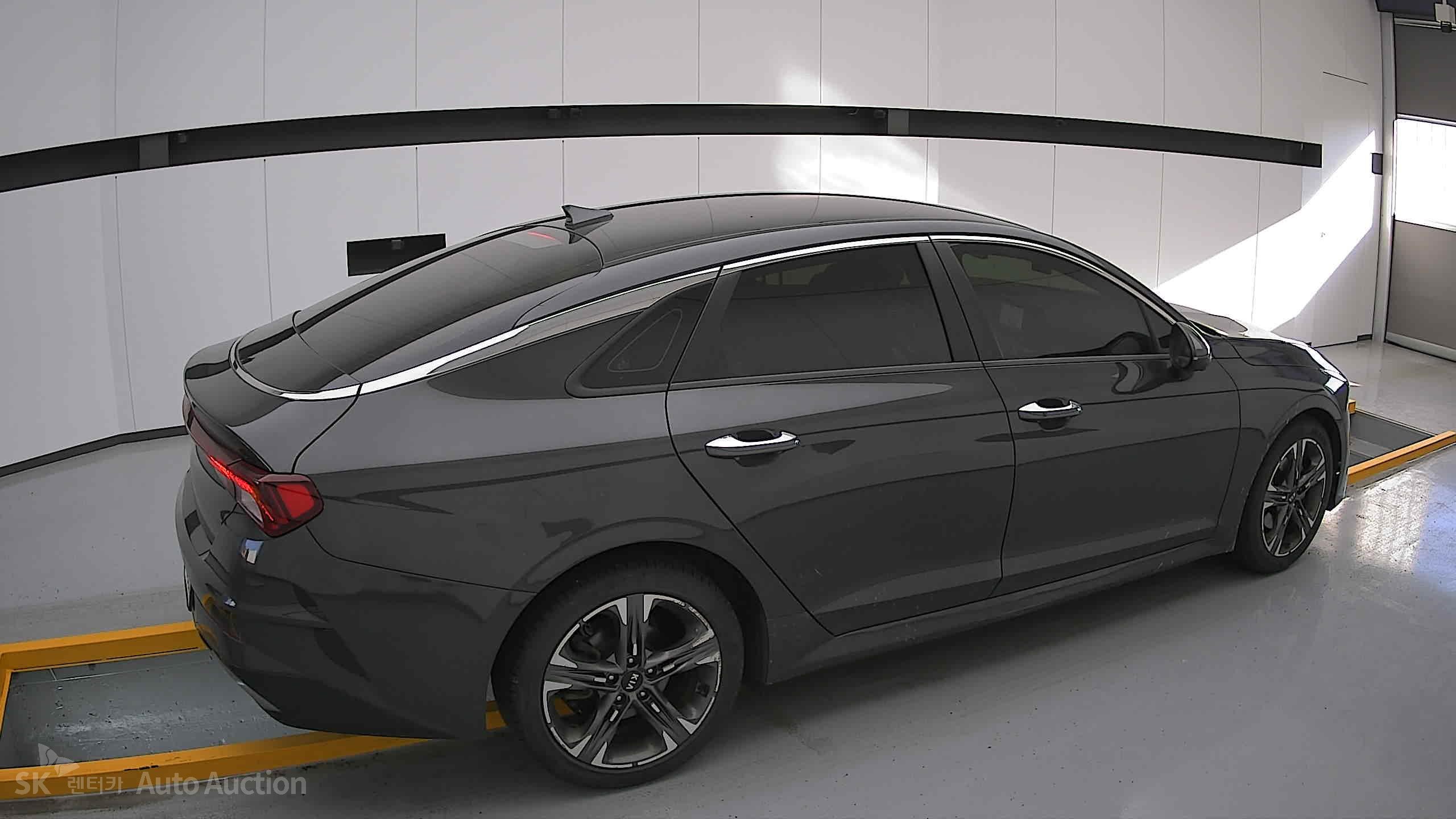 2021 - kia k5