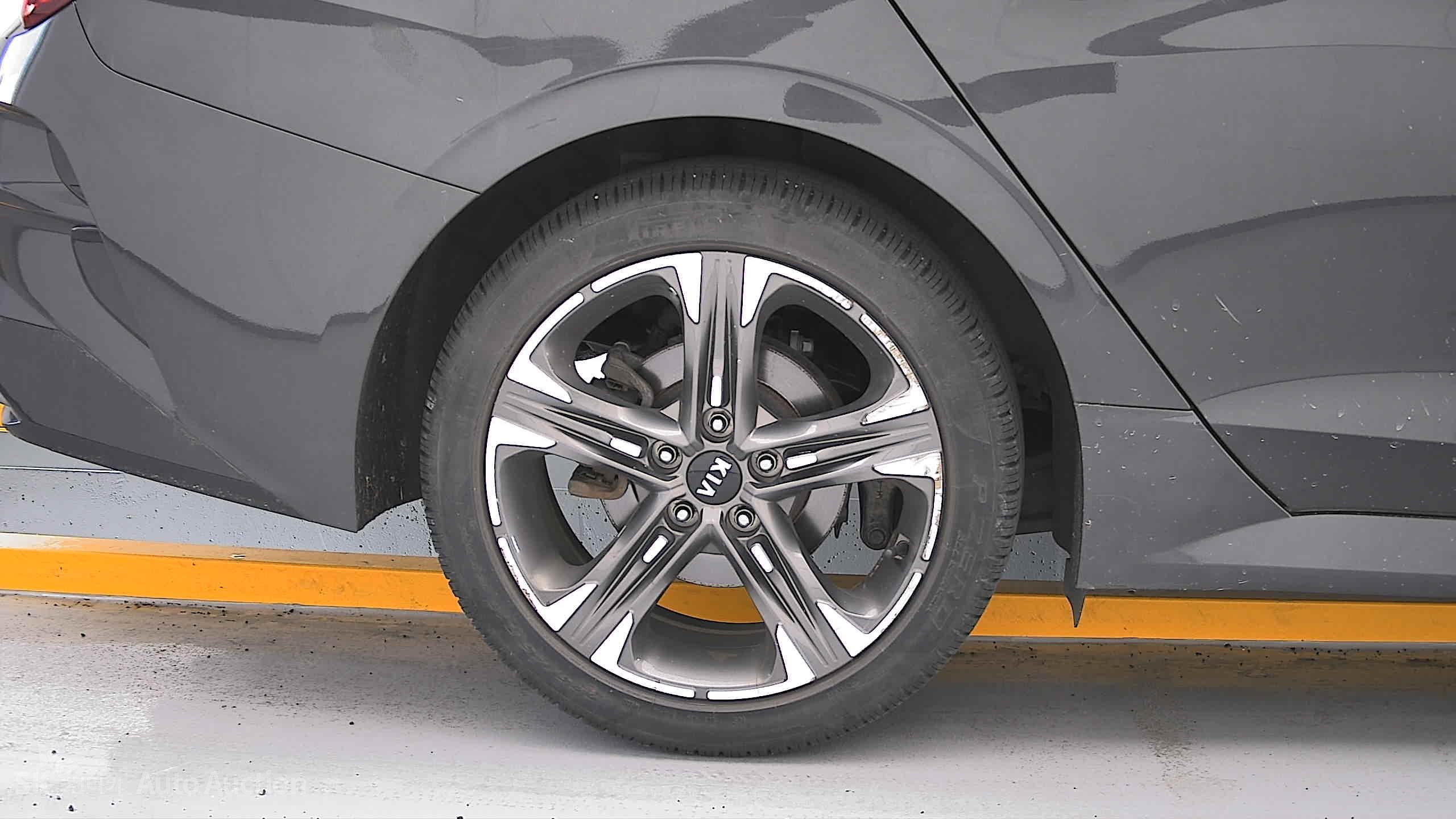 2021 - kia k5