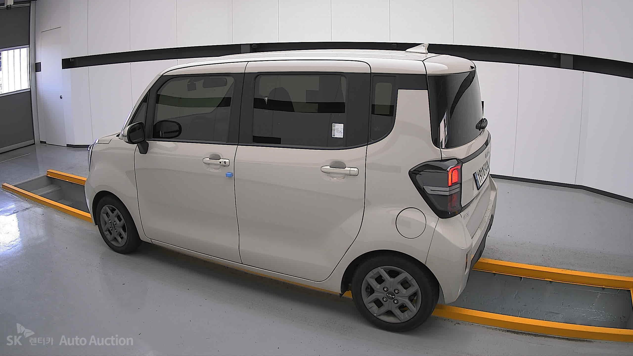 2023 - kia ray