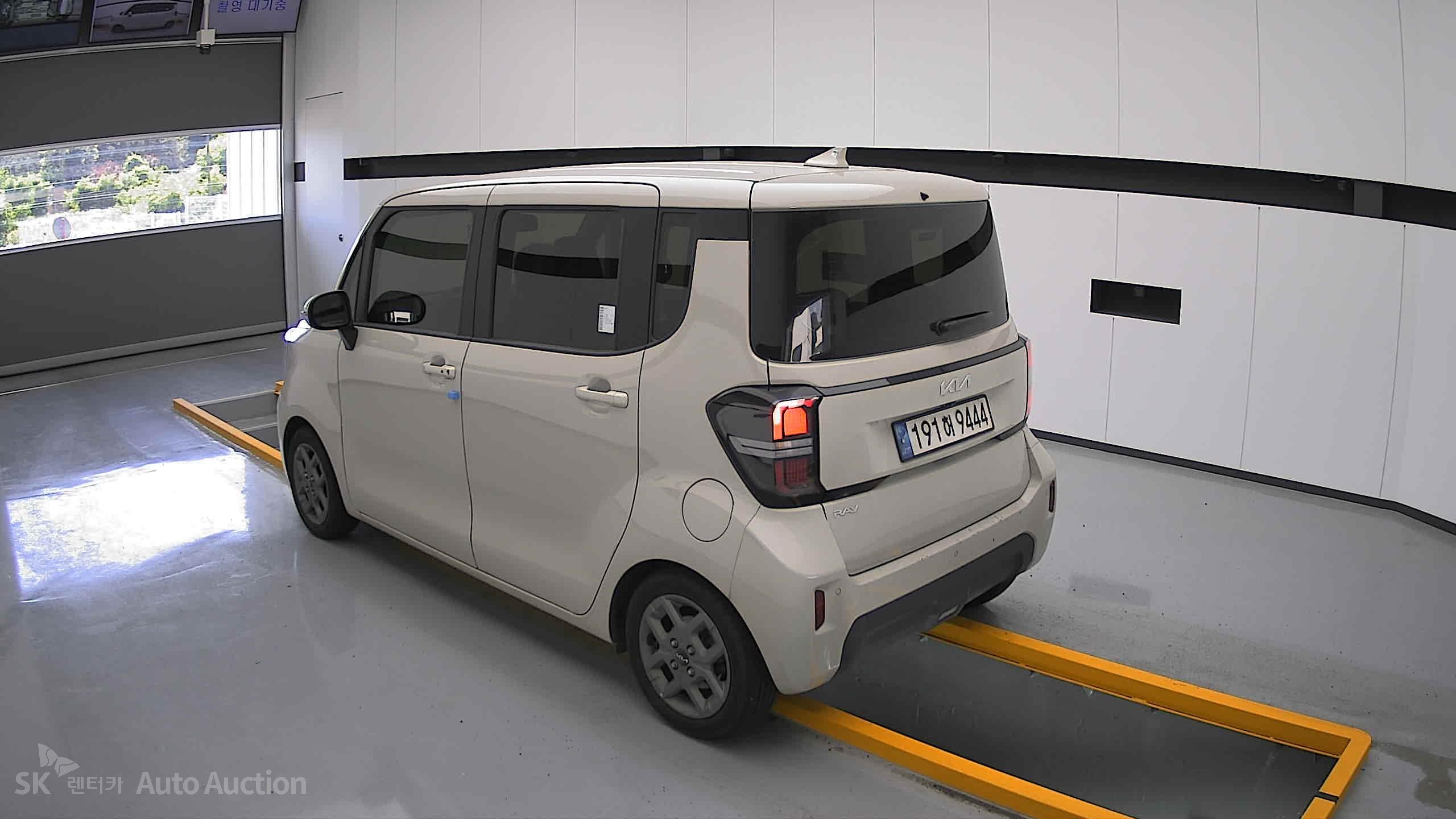 2023 - kia ray