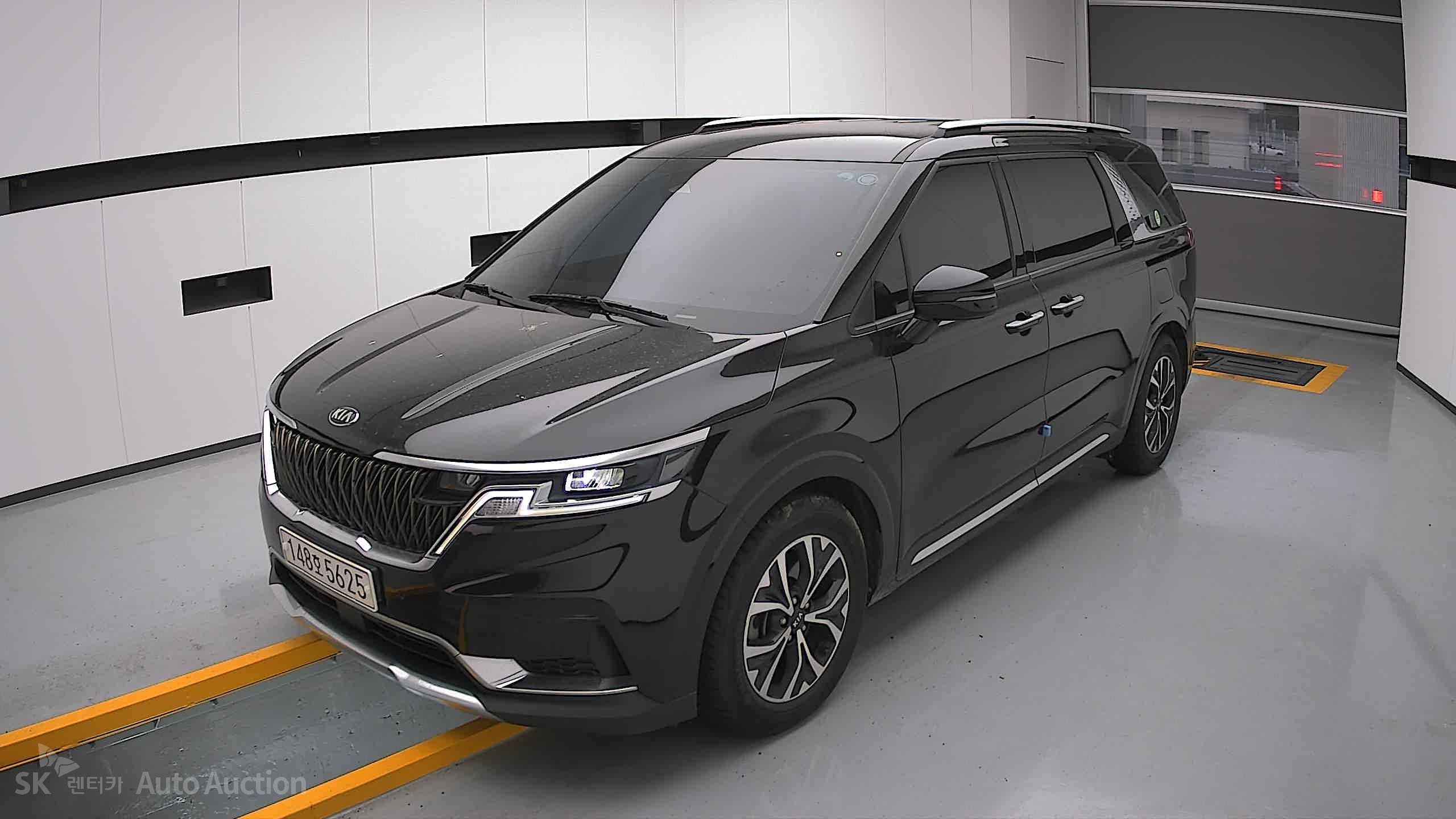 2021 - kia carnival