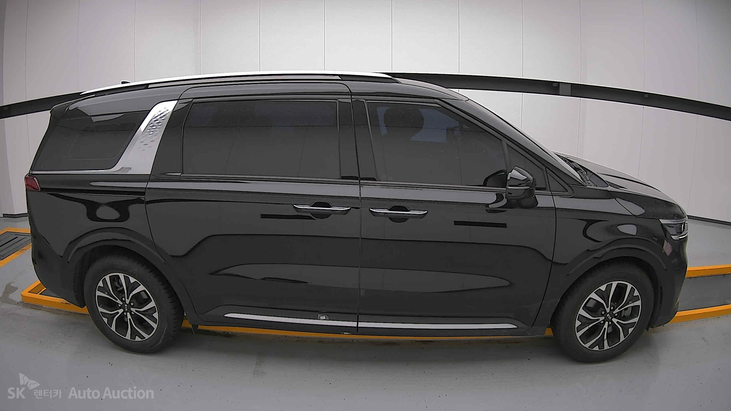 2021 - kia carnival