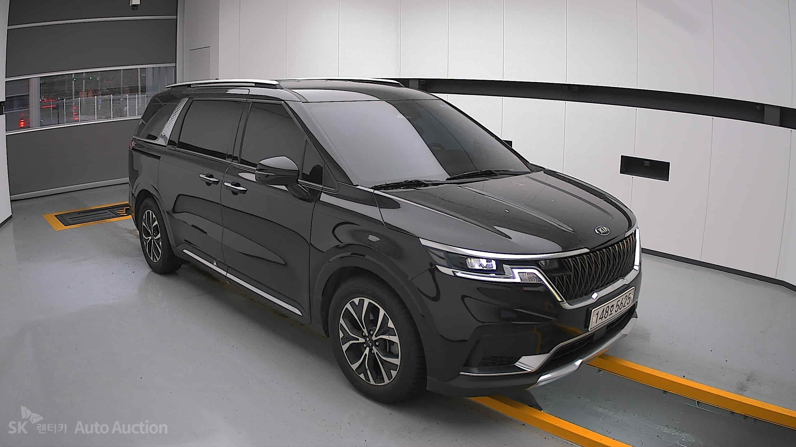 2021 - kia carnival