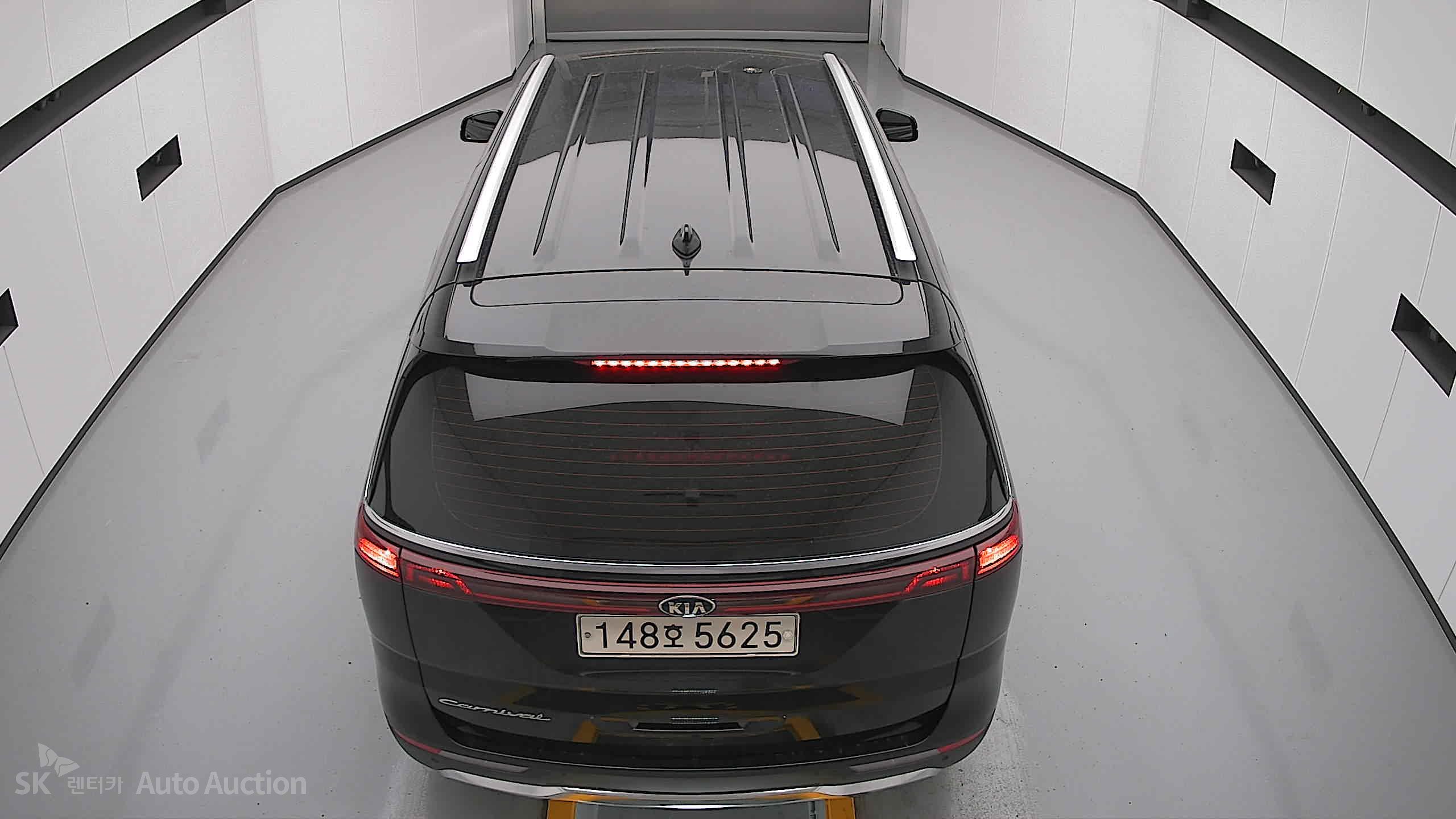 2021 - kia carnival