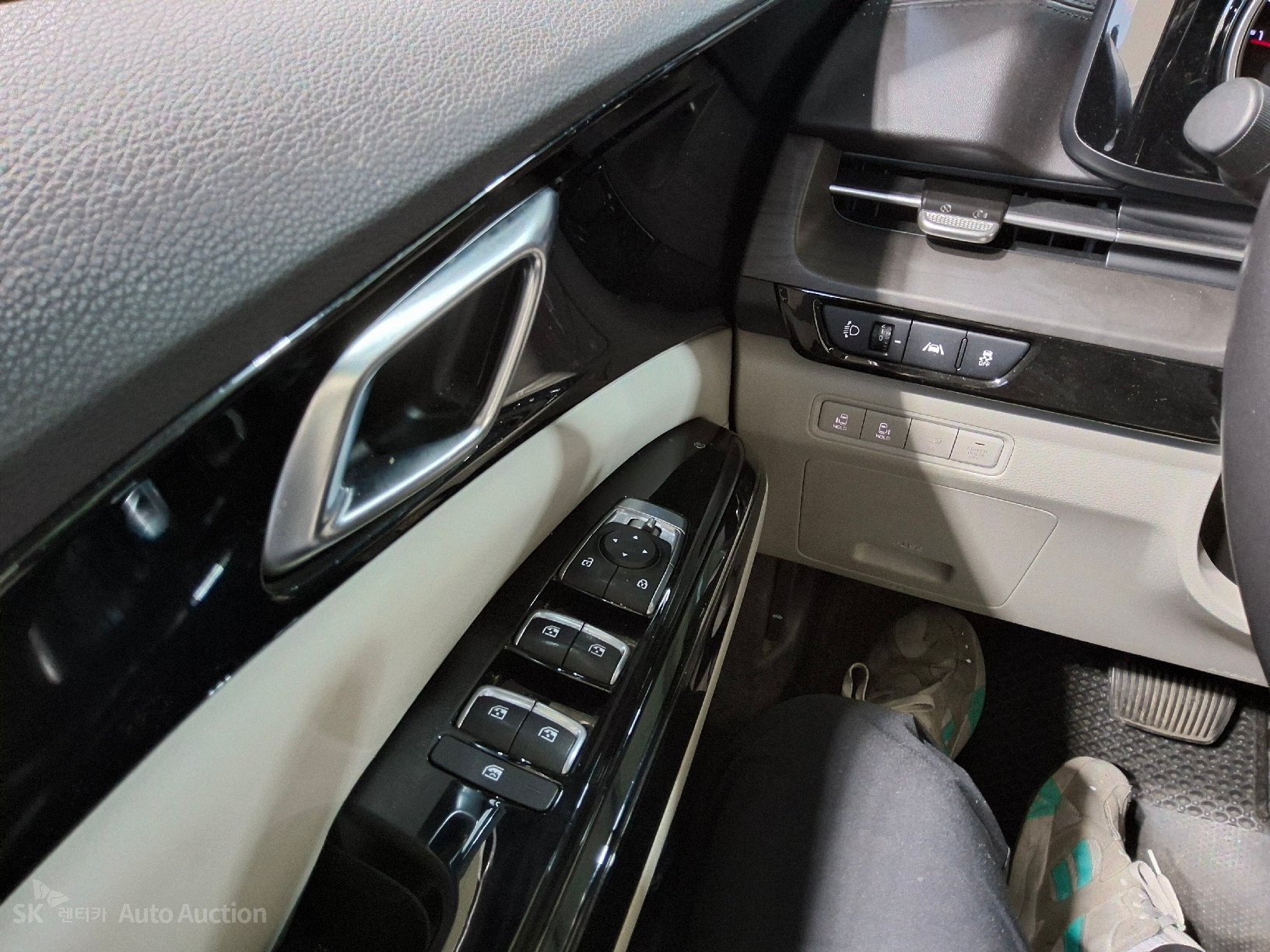 2021 - kia carnival