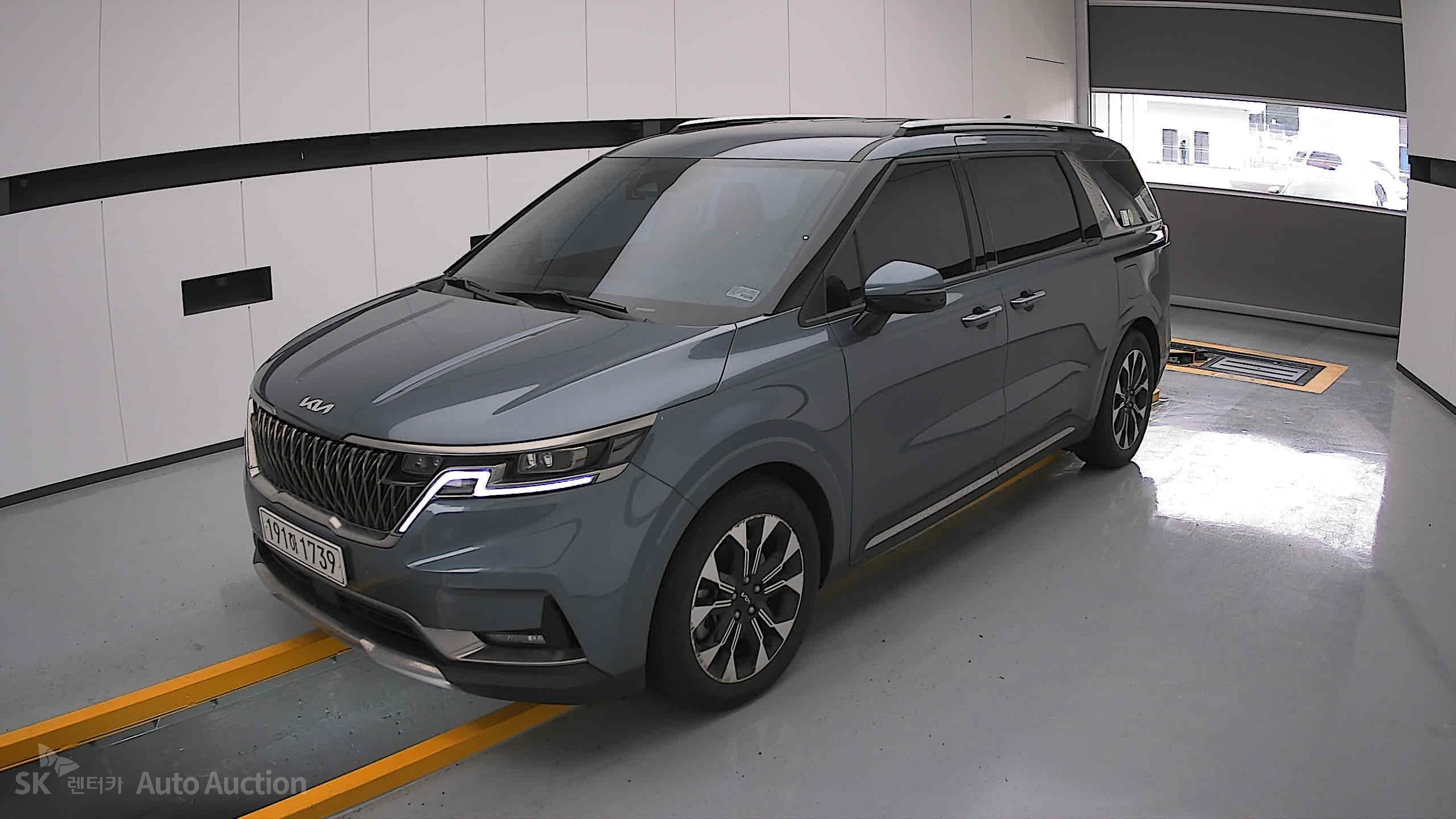 2022 - kia carnival