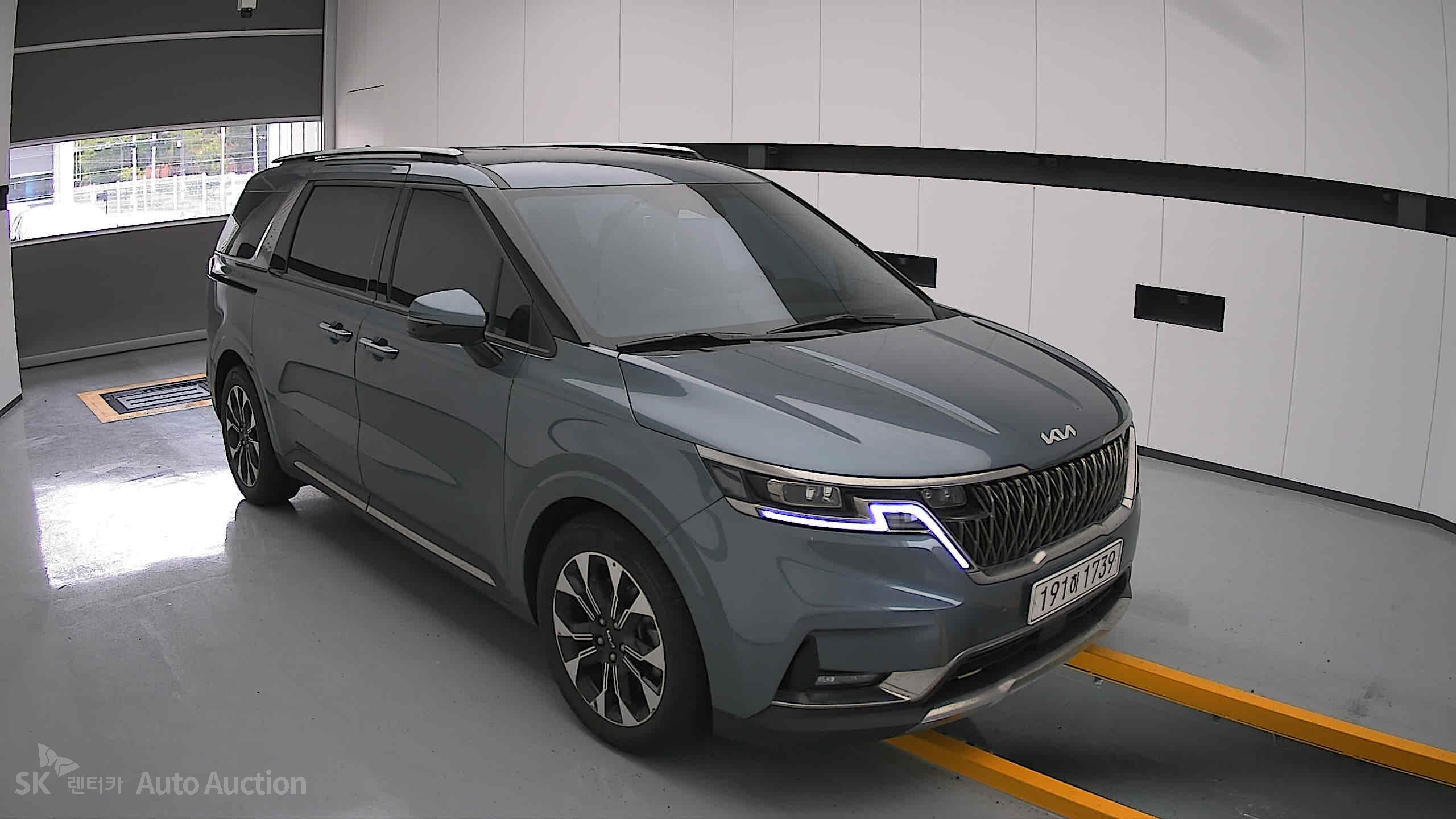2022 - kia carnival