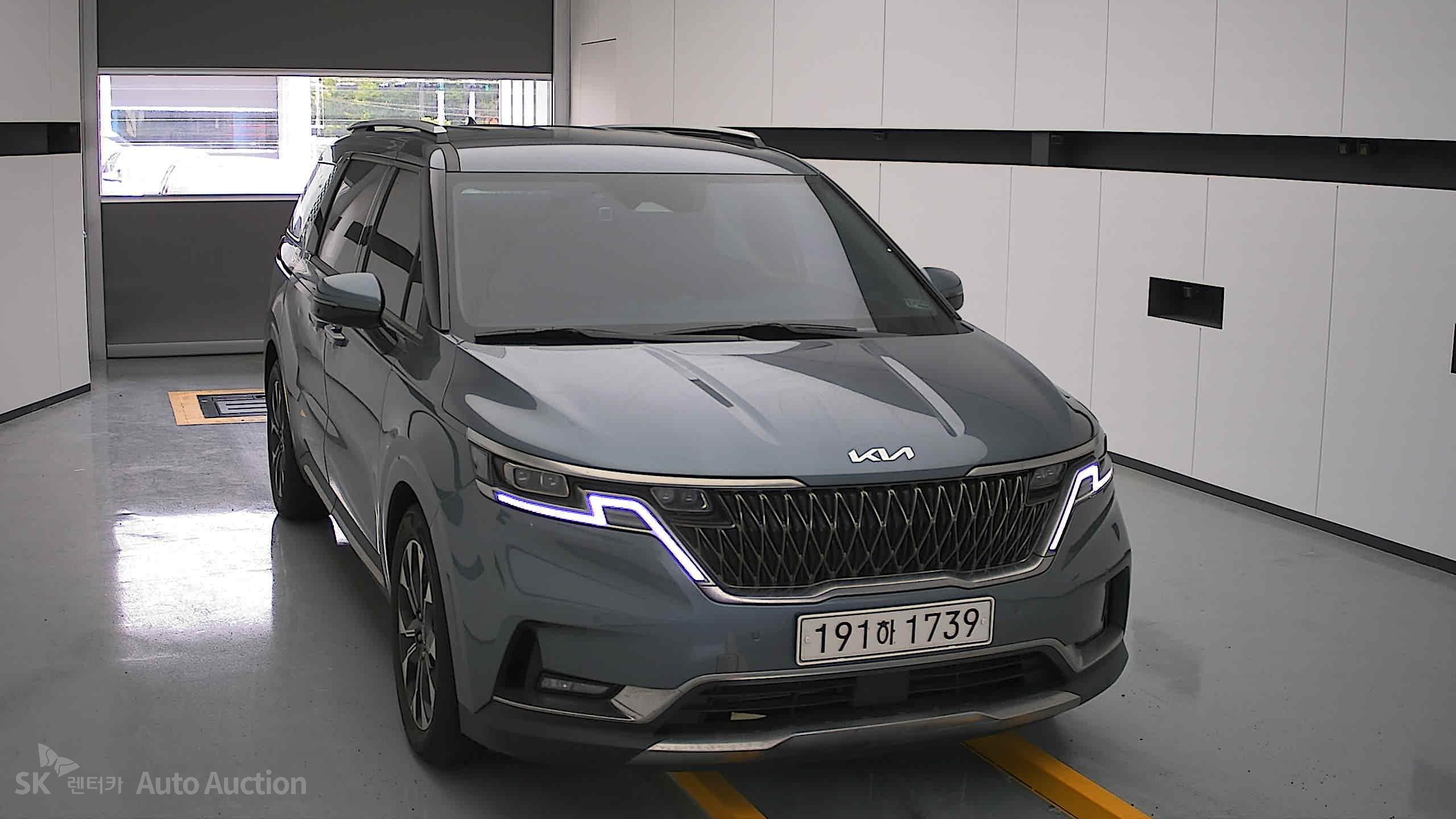 2022 - kia carnival