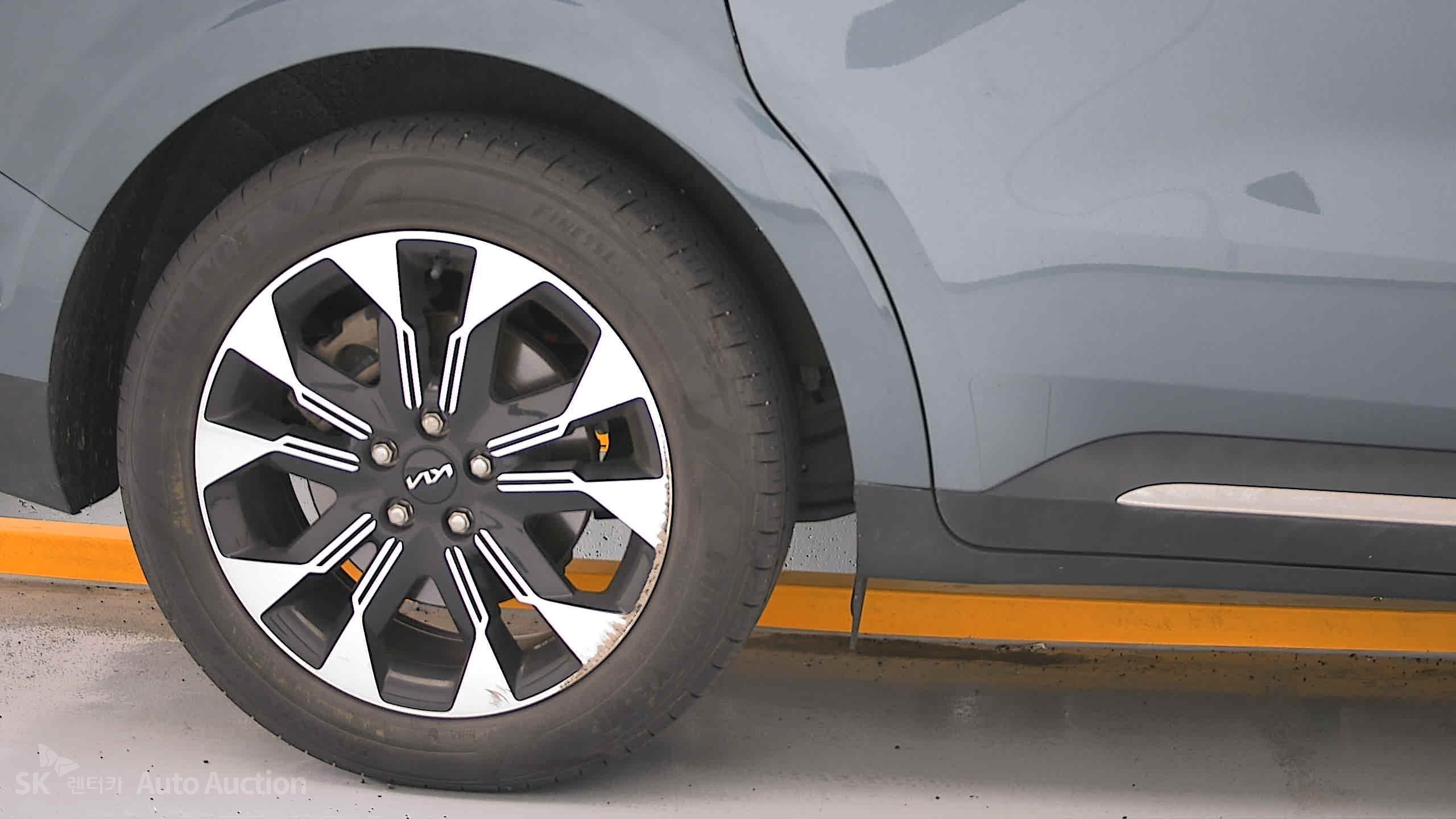 2022 - kia carnival