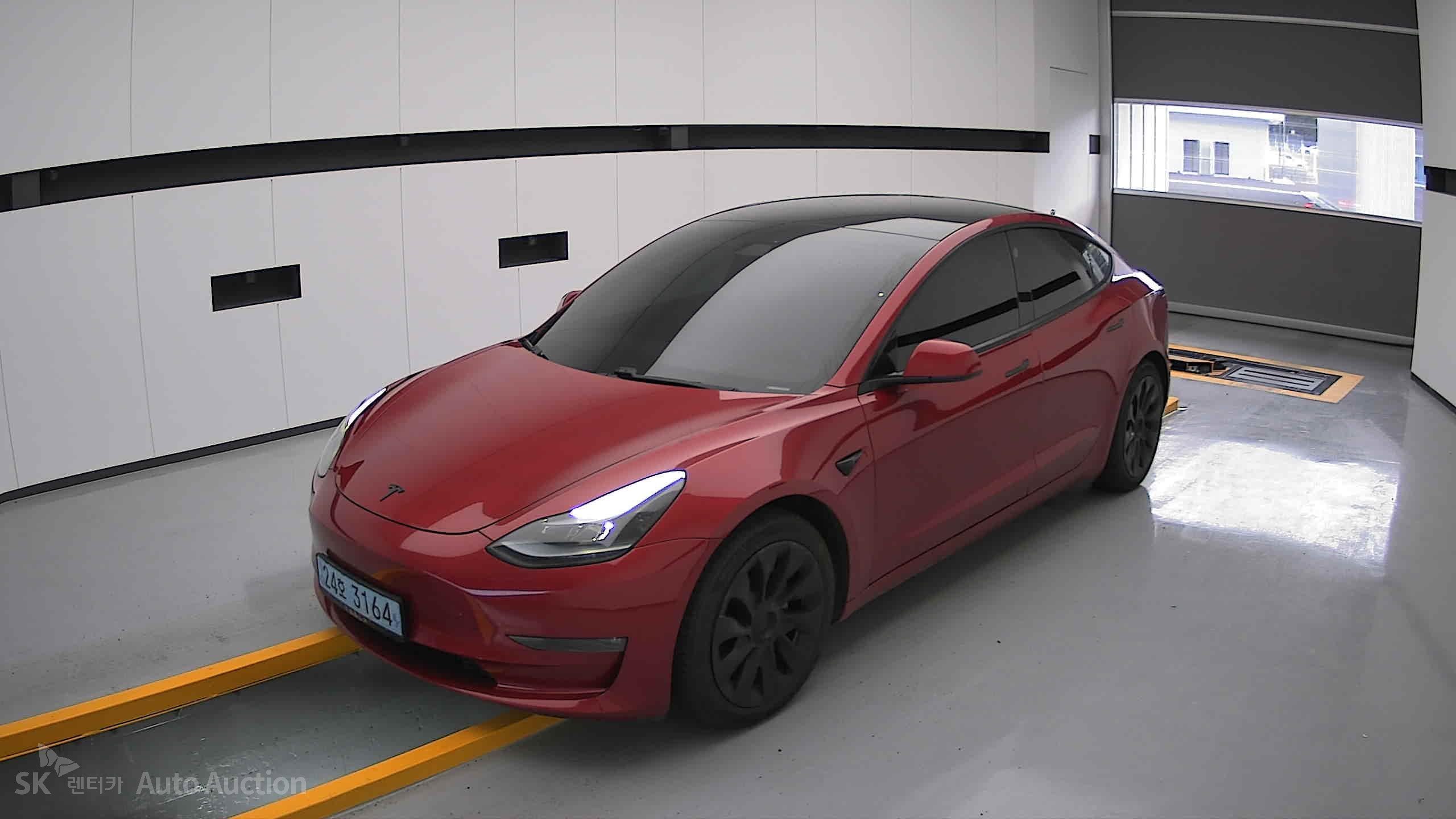 2021 - tesla model 3